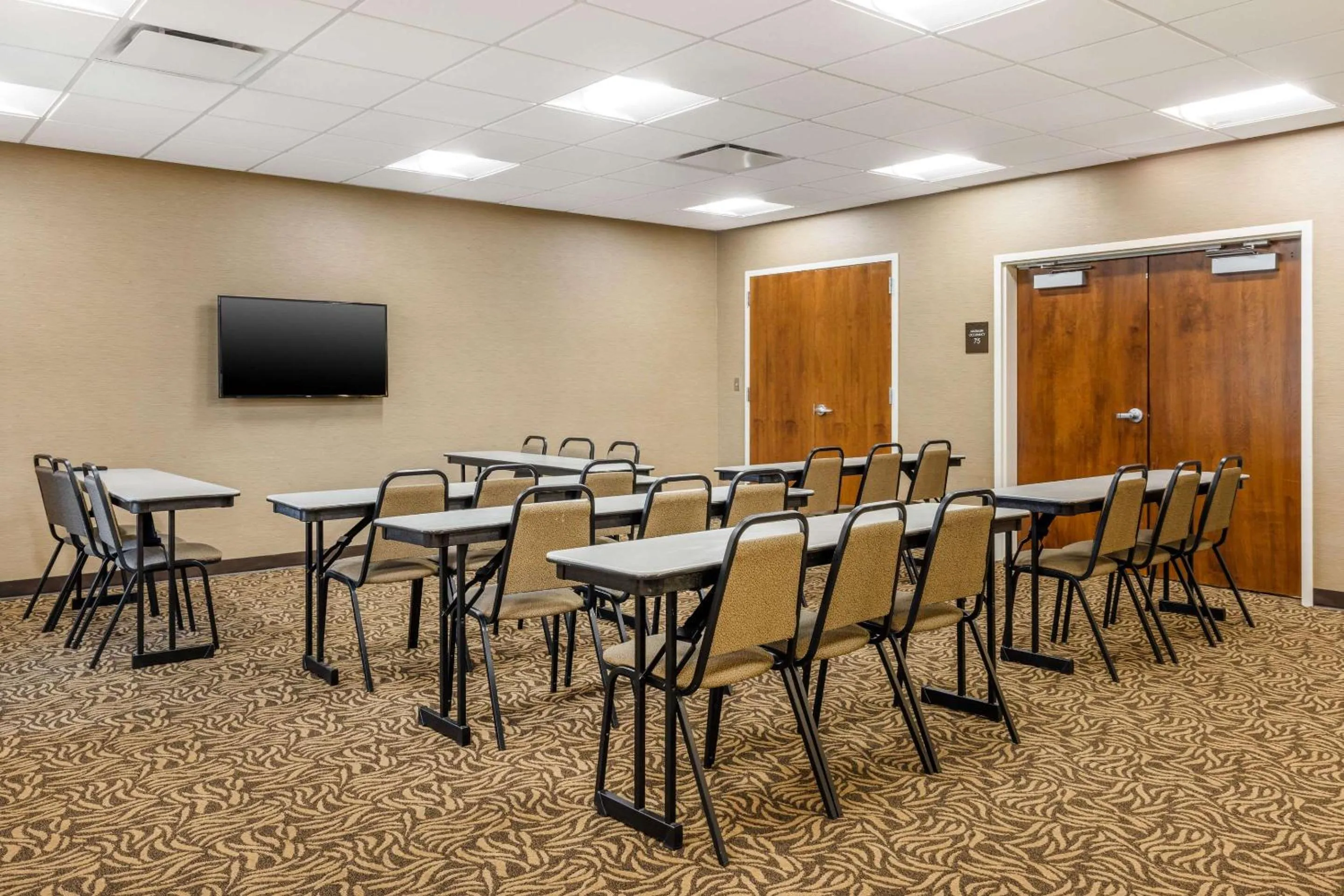 Meeting/conference room in Comfort Inn & Suites At CrossPlex Village