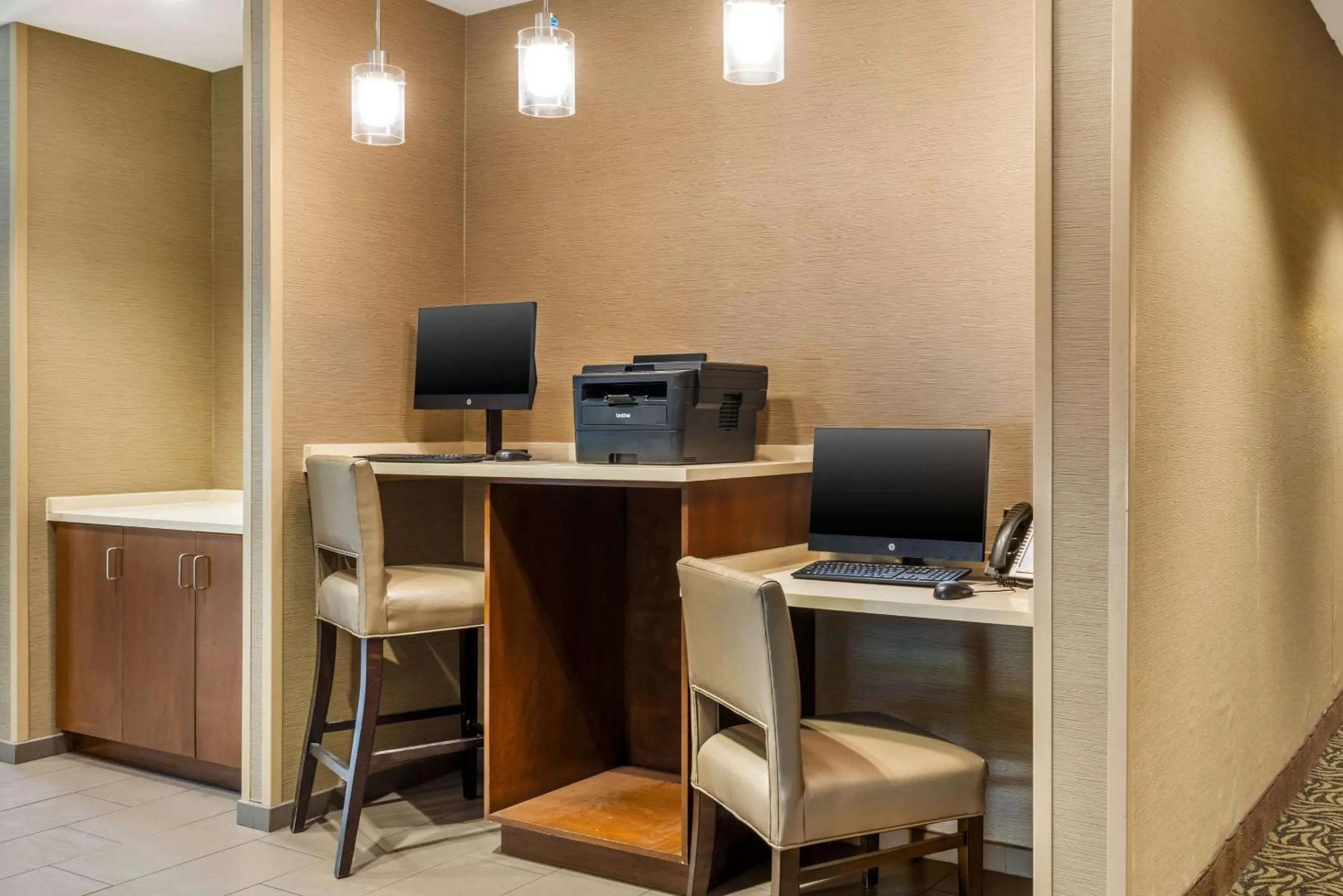 Comfort Inn & Suites At CrossPlex Village