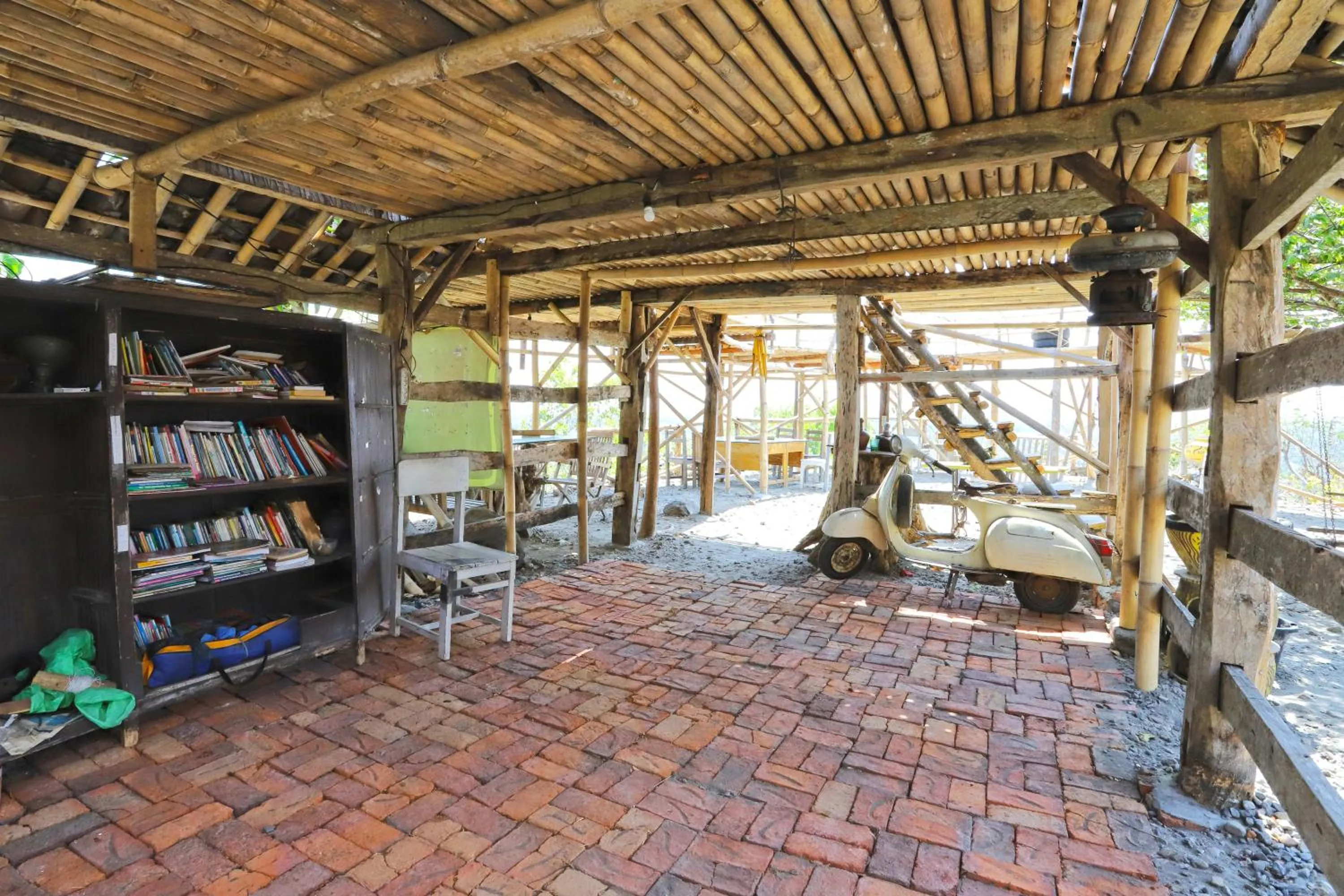 NewAlasKuliner & HomestayWatulumbung