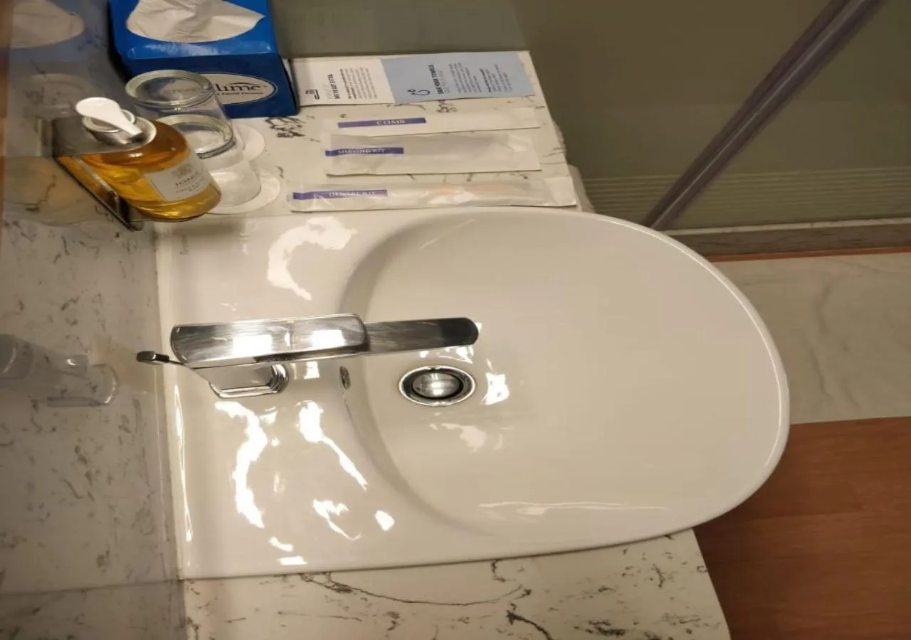 Bathroom in Holiday Inn Express Bengaluru Yeshwantpur by IHG