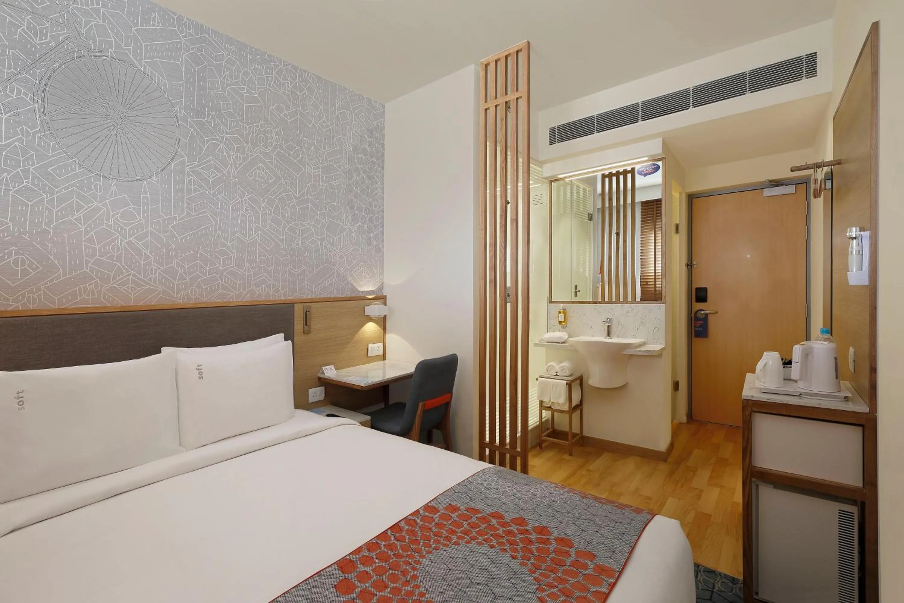 Photo of the whole room, Bed in Holiday Inn Express Bengaluru Yeshwantpur by IHG
