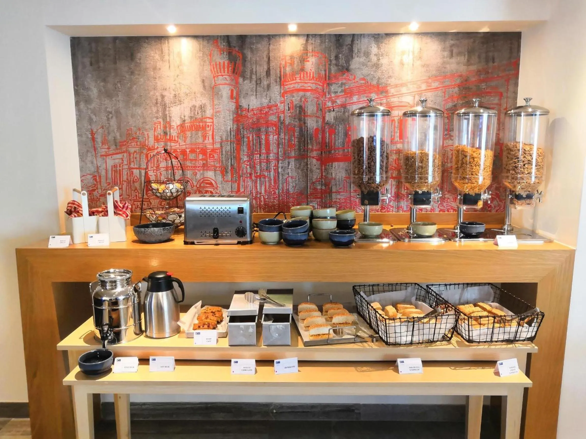 Breakfast in Holiday Inn Express Bengaluru Yeshwantpur by IHG