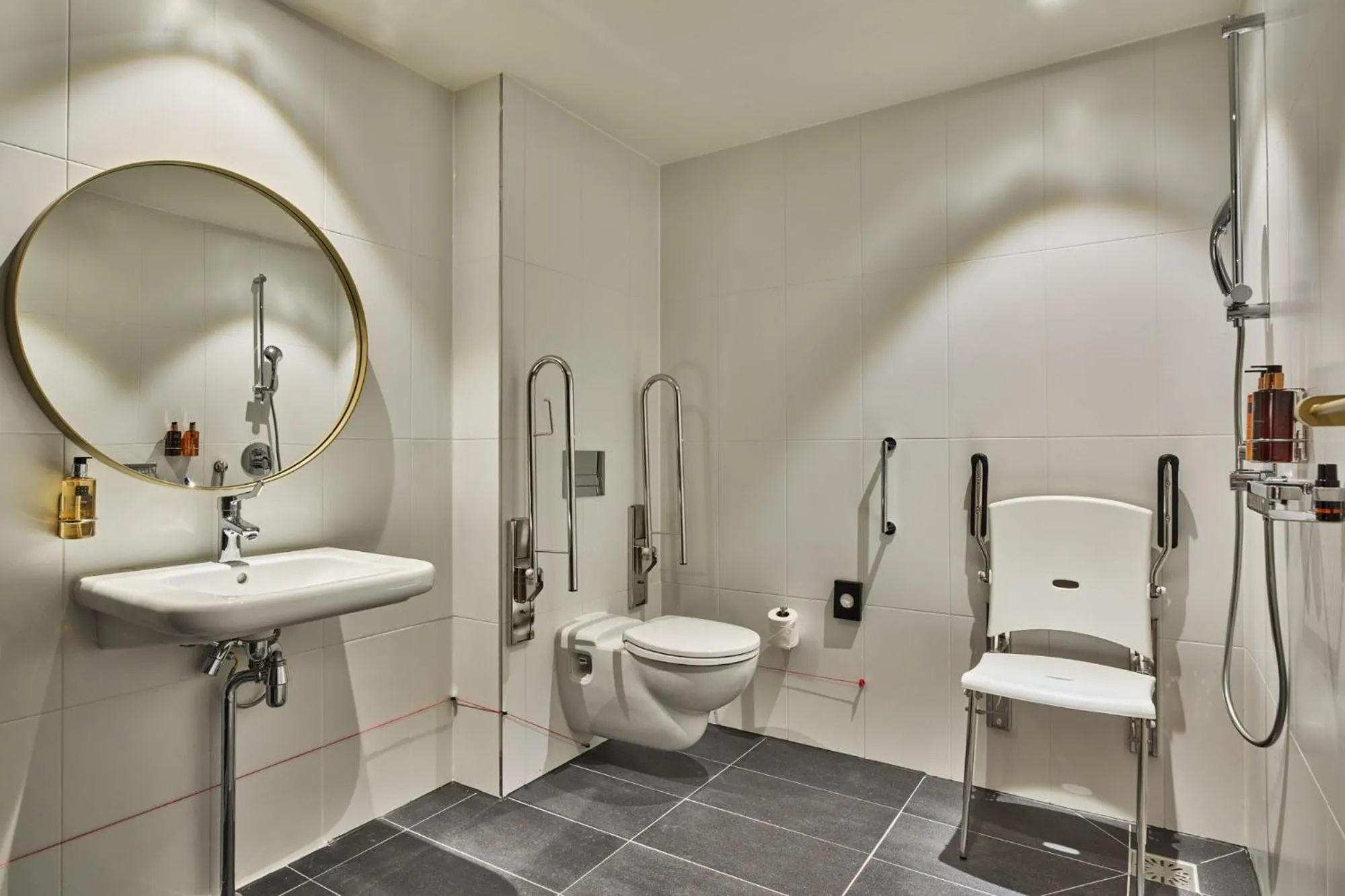 Shower in Staybridge Suites The Hague - Parliament by IHG