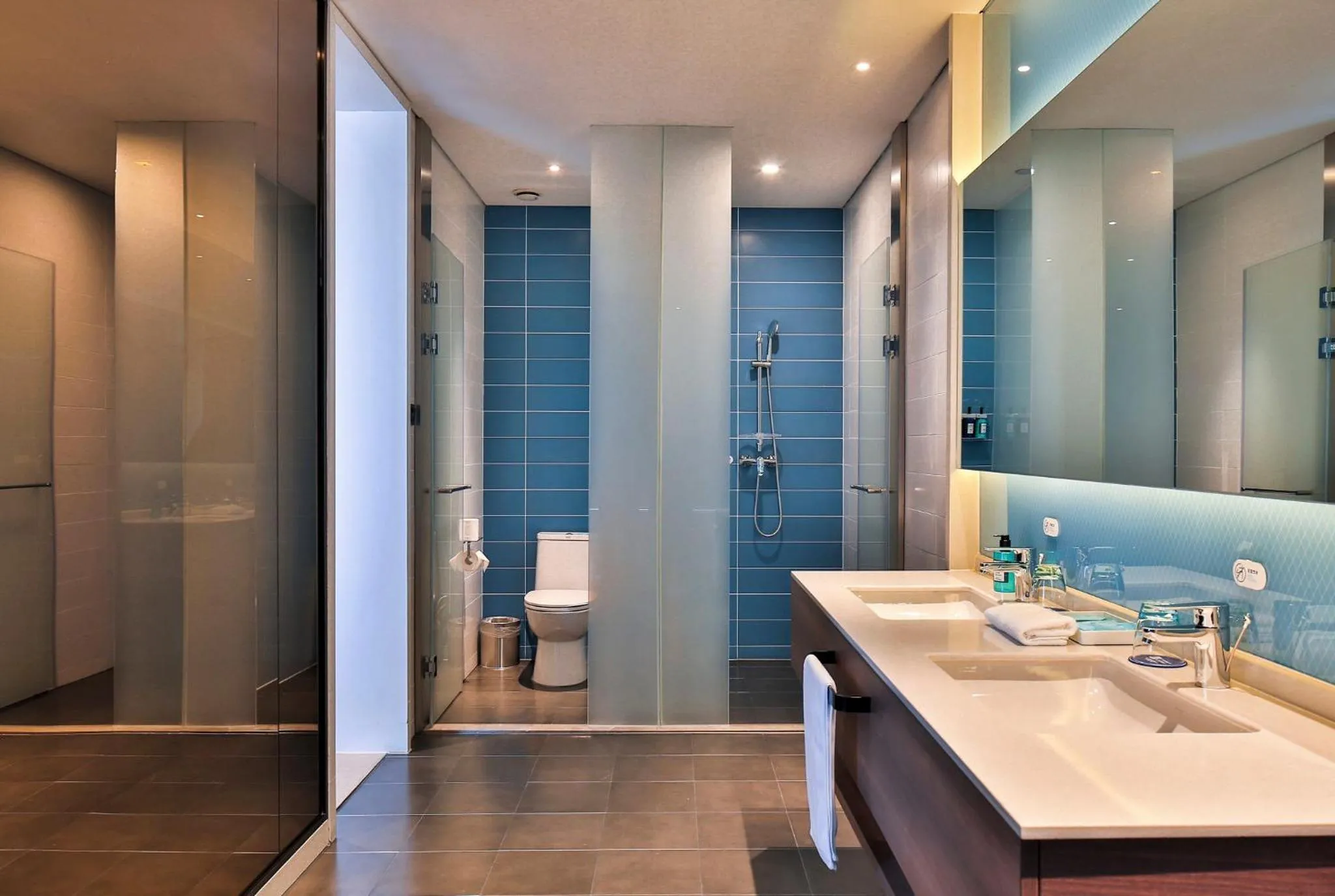 Photo of the whole room in Holiday Inn Express Harbin Qunli by IHG