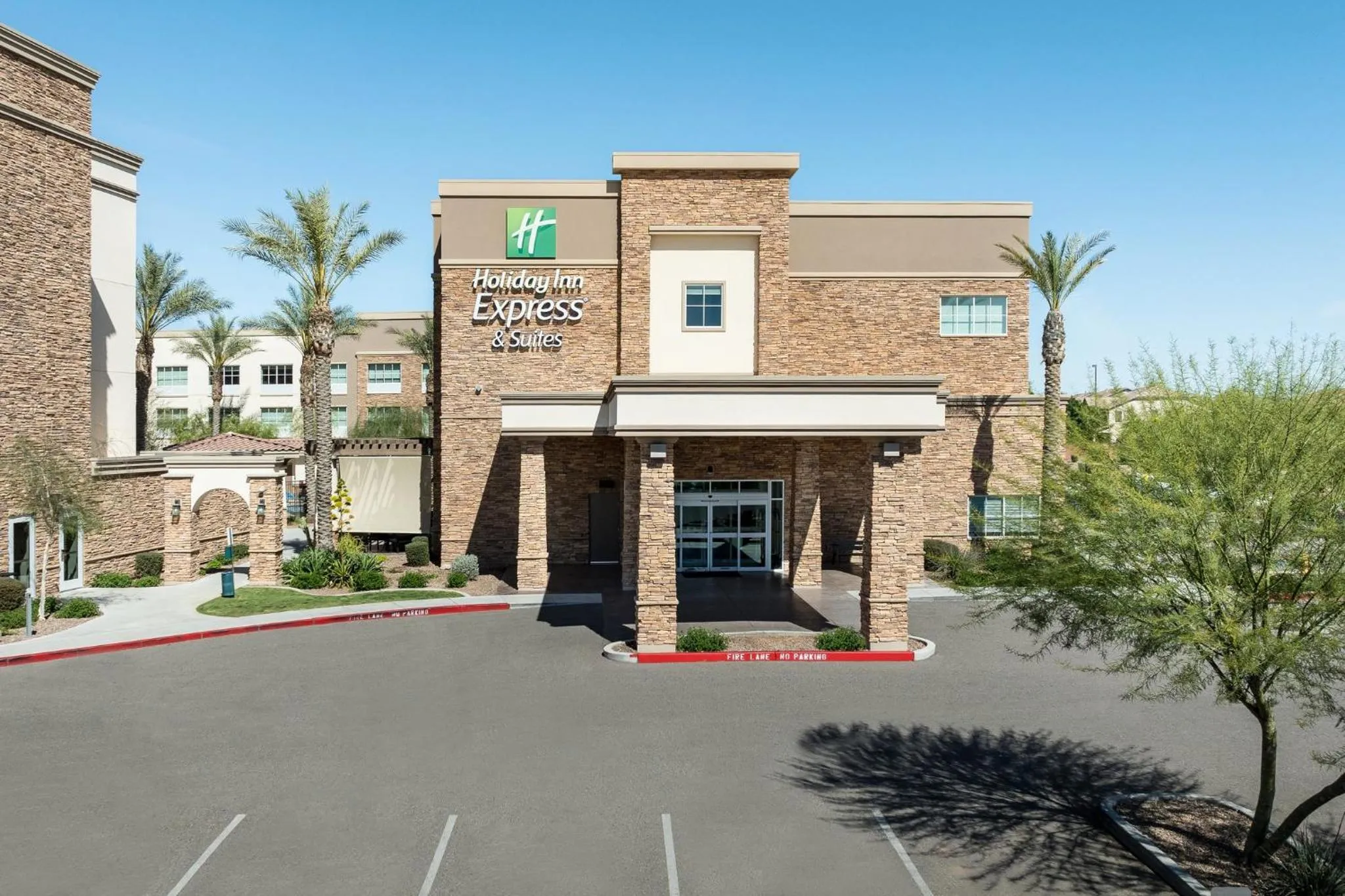 Property building in Holiday Inn Express & Suites - Gilbert - East Mesa by IHG