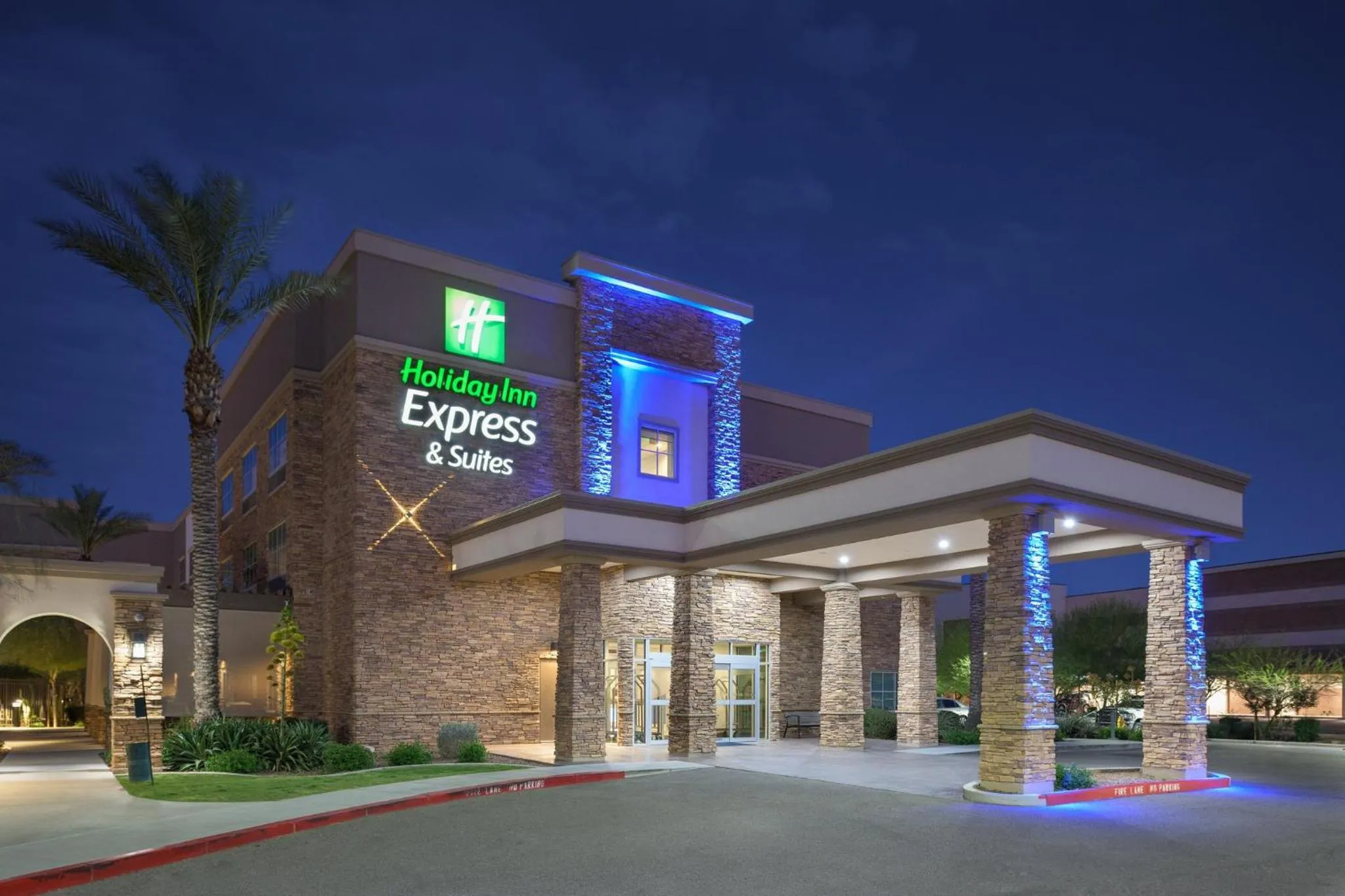 Property building in Holiday Inn Express & Suites - Gilbert - East Mesa by IHG