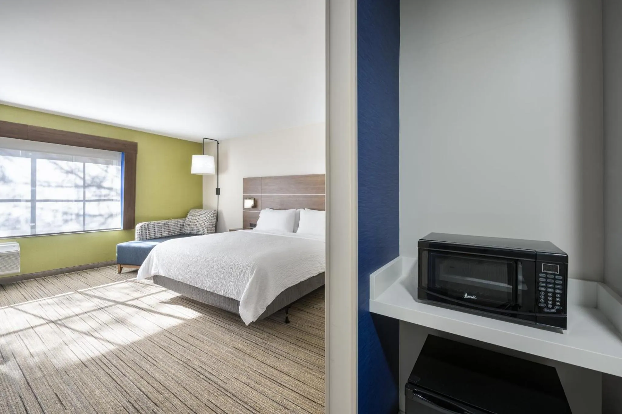 Photo of the whole room, Bed in Holiday Inn Express & Suites - Gilbert - East Mesa by IHG