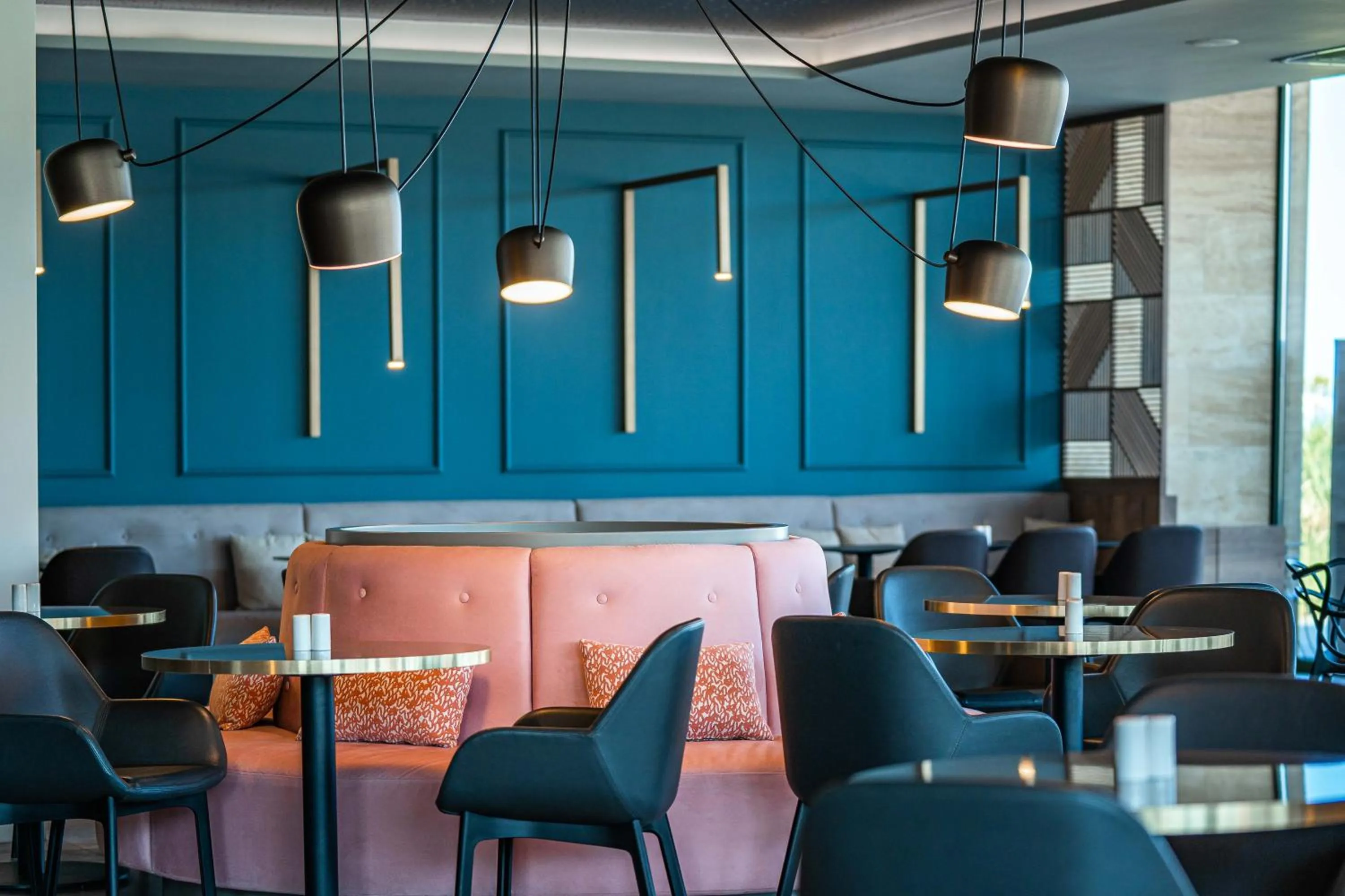 Meals in HVD Reina del Mar - Premium Spa Service & Free Parking