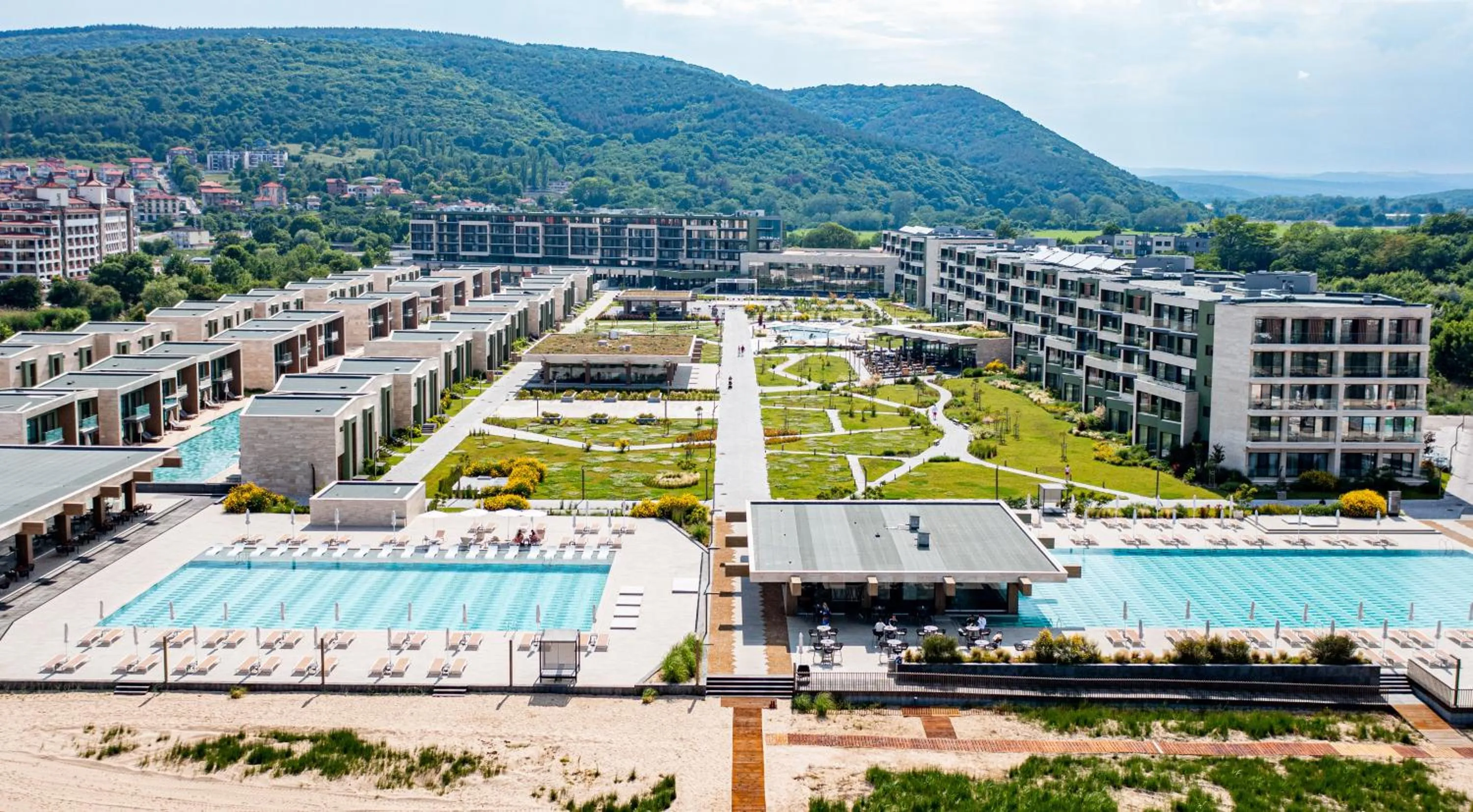 Property building in HVD Reina del Mar - Premium Spa Service & Free Parking