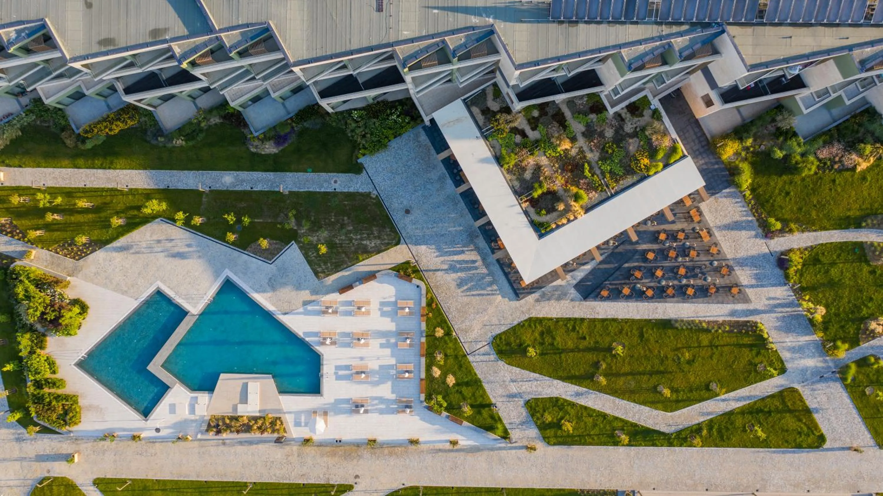 Property building in HVD Reina del Mar - Premium Spa Service & Free Parking