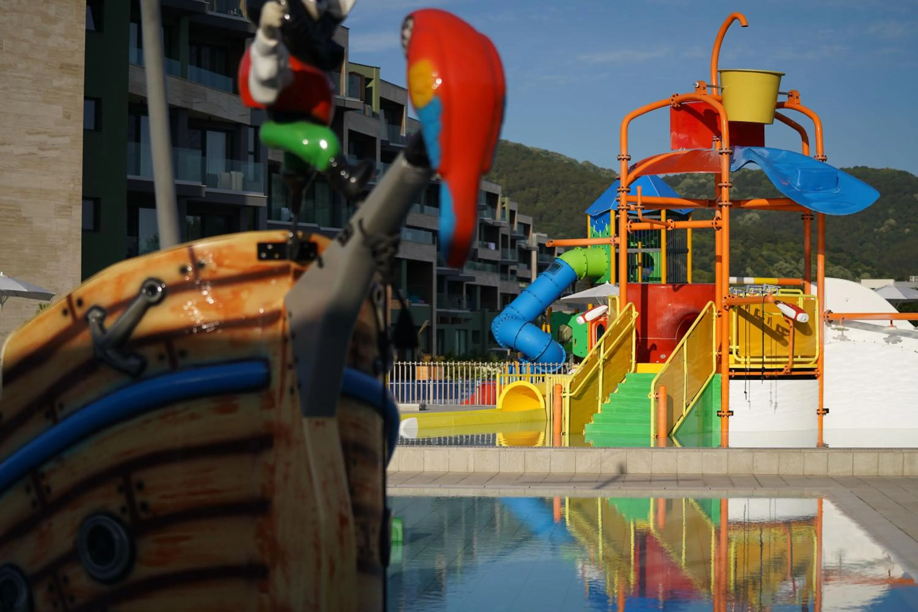 Children play ground in HVD Reina del Mar - Premium Spa Service & Free Parking