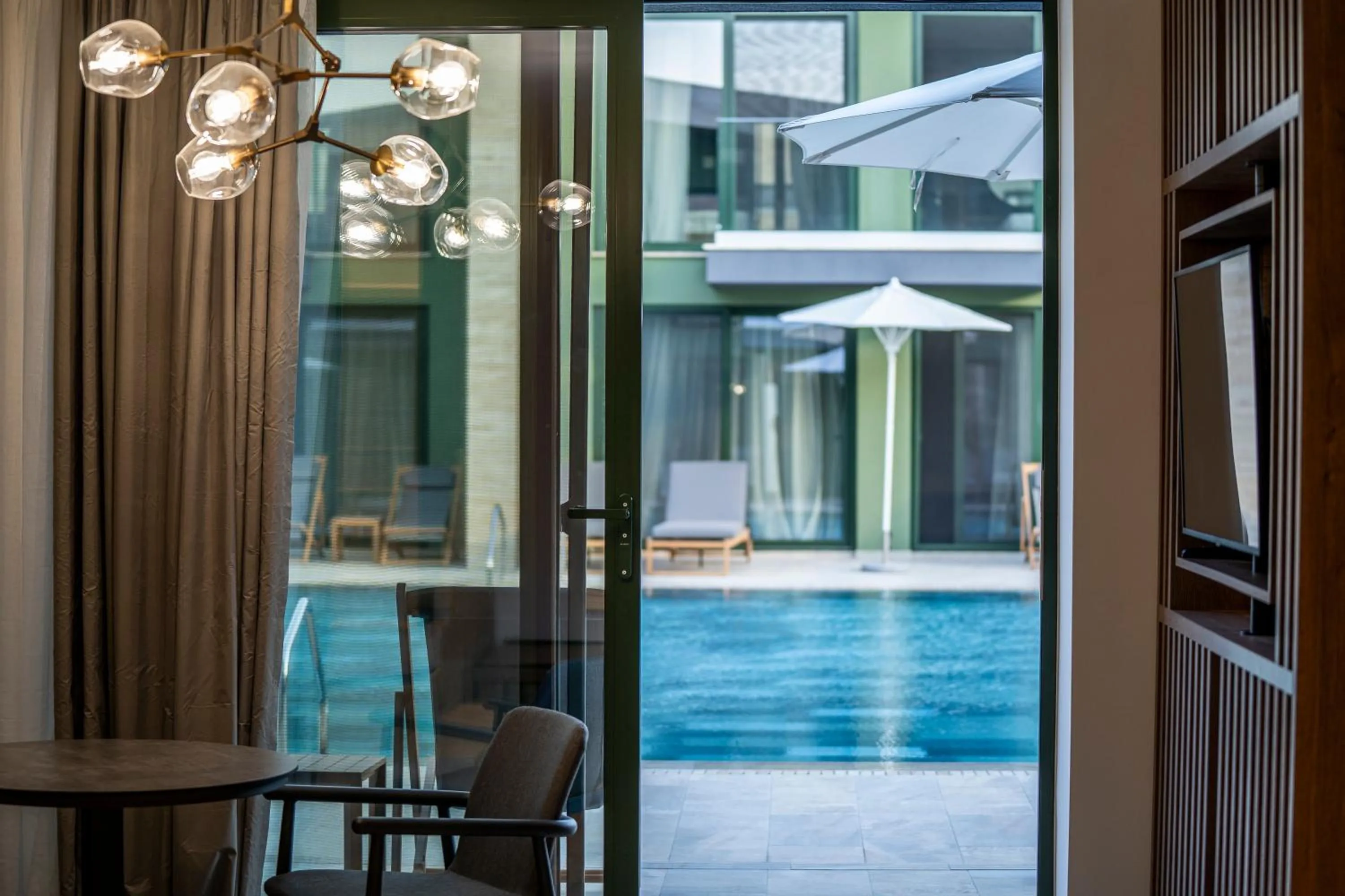 Pool view in HVD Reina del Mar - Premium Spa Service & Free Parking