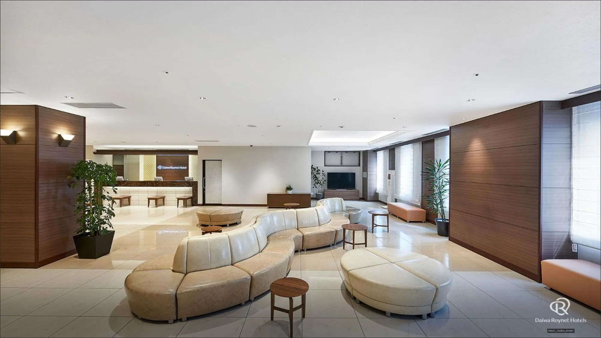 Communal lounge/ TV room in Daiwa Roynet Hotel Hachinohe