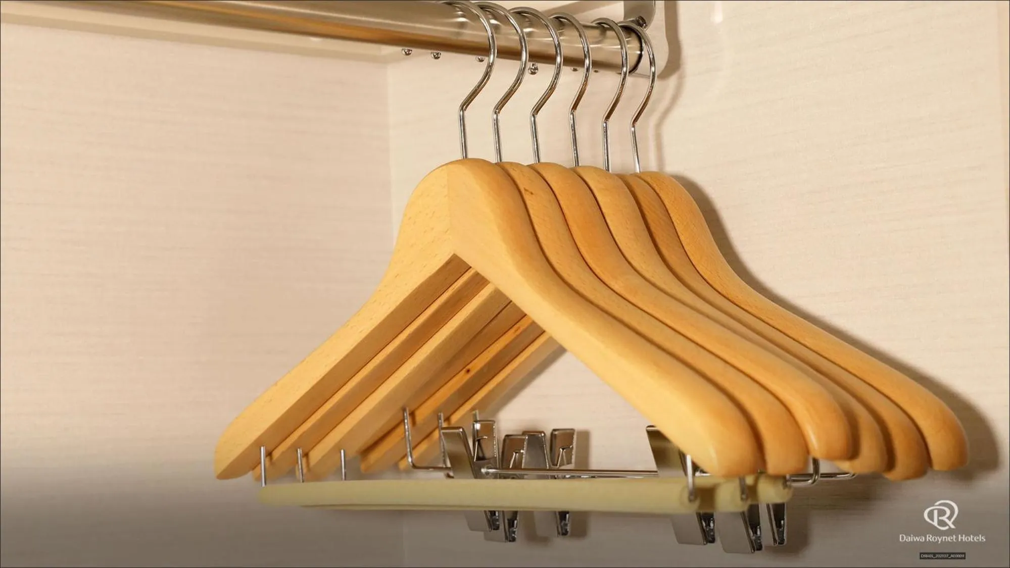 wardrobe in Daiwa Roynet Hotel Hachinohe