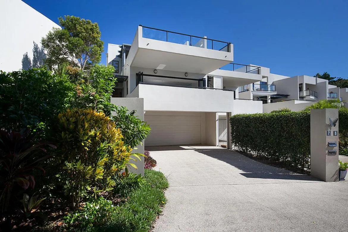 Facade/entrance in Papillon Coolum