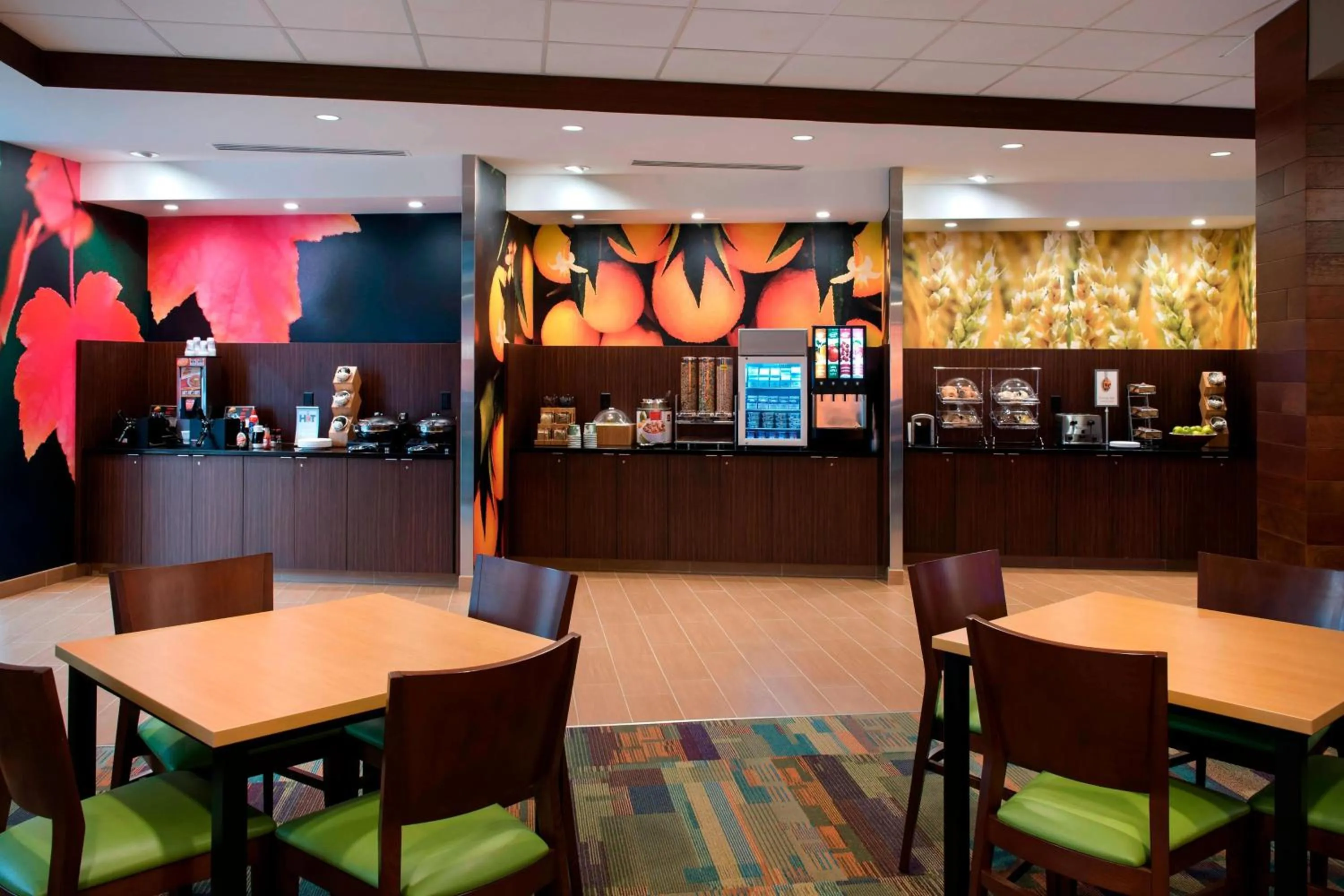 Breakfast in Fairfield Inn & Suites by Marriott Buffalo Amherst/University