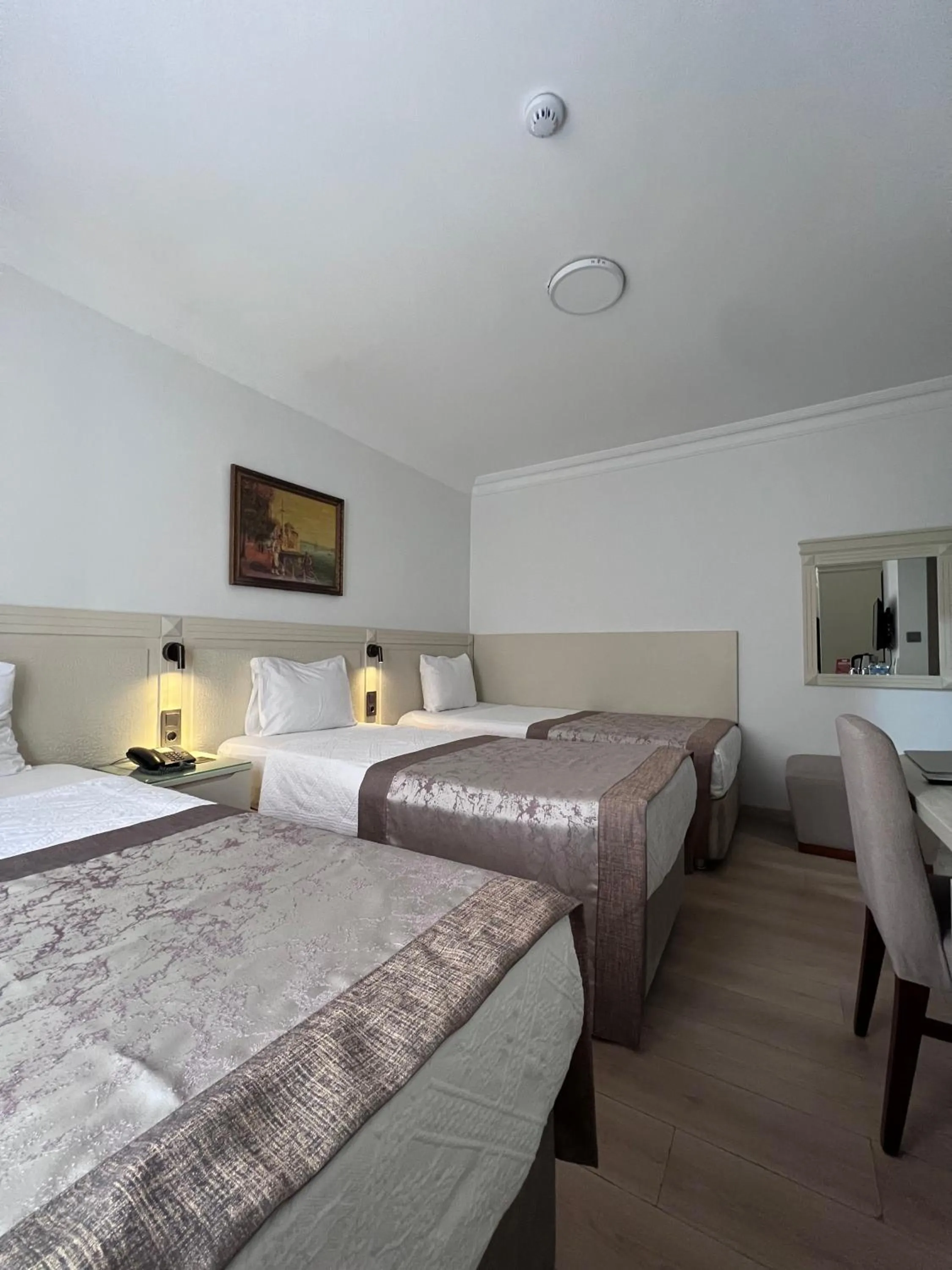 TV and multimedia, Bed in Gul Hotel