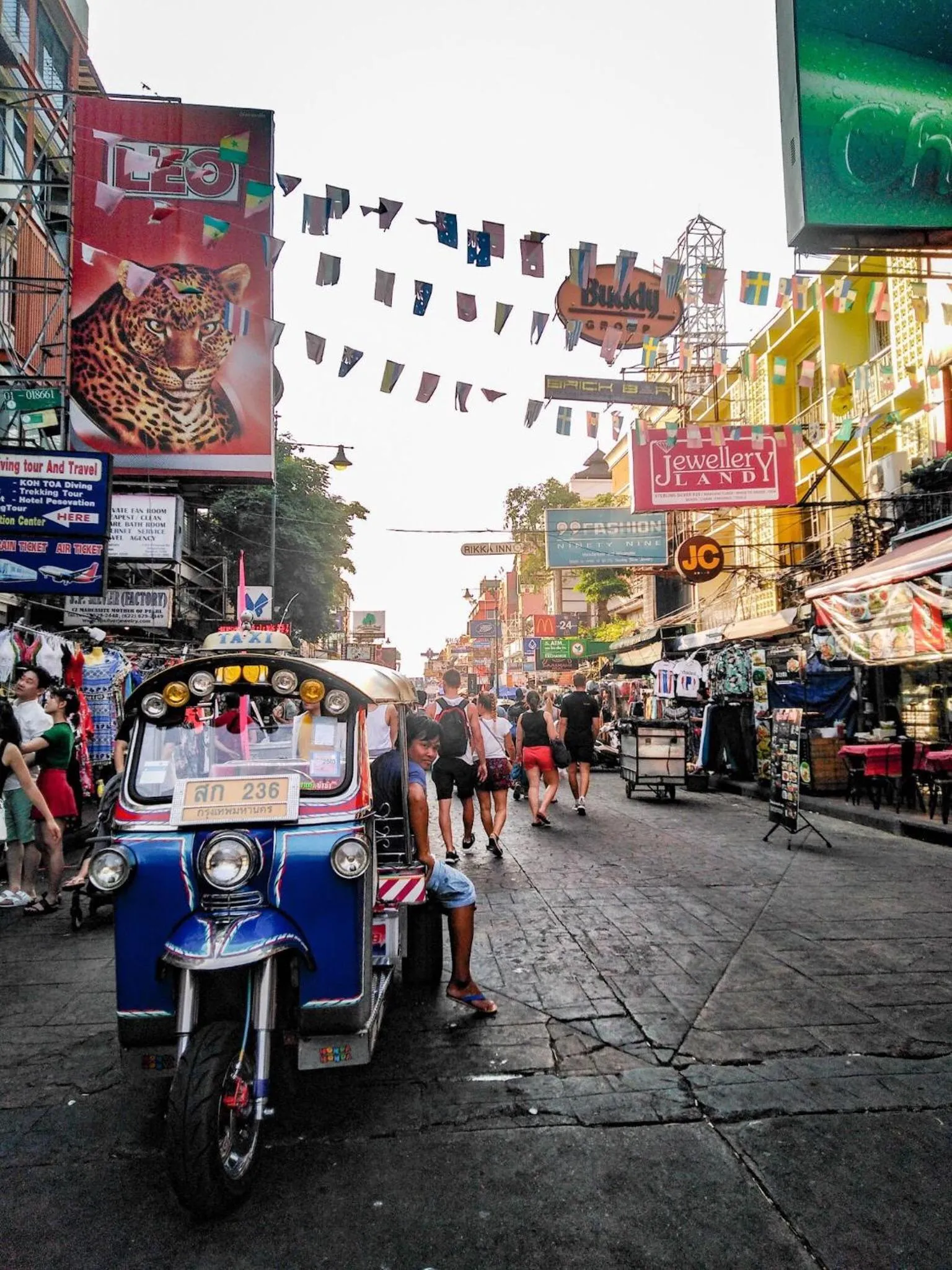 Nearby landmark in SSIP Boutique Dhevej Bangkok