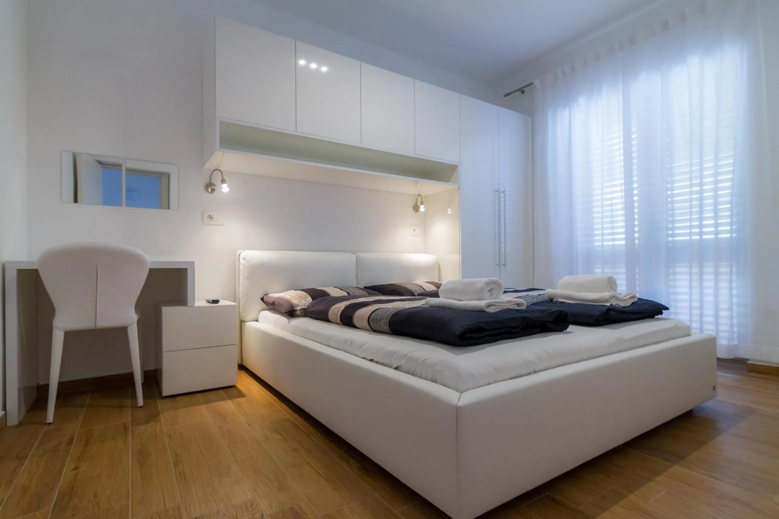 Bedroom, Bed in Villa Royal