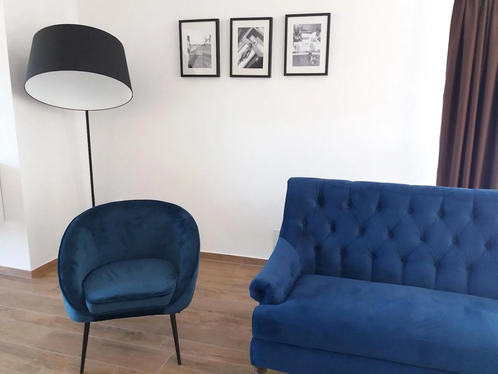 Seating area in Villa Royal