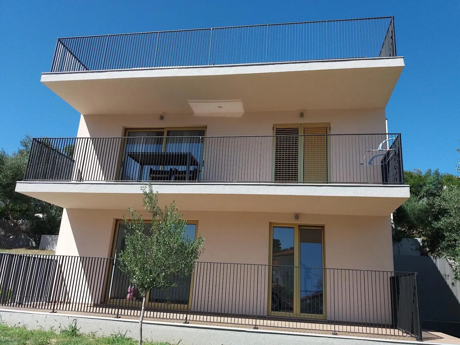 Property building in Villa Royal