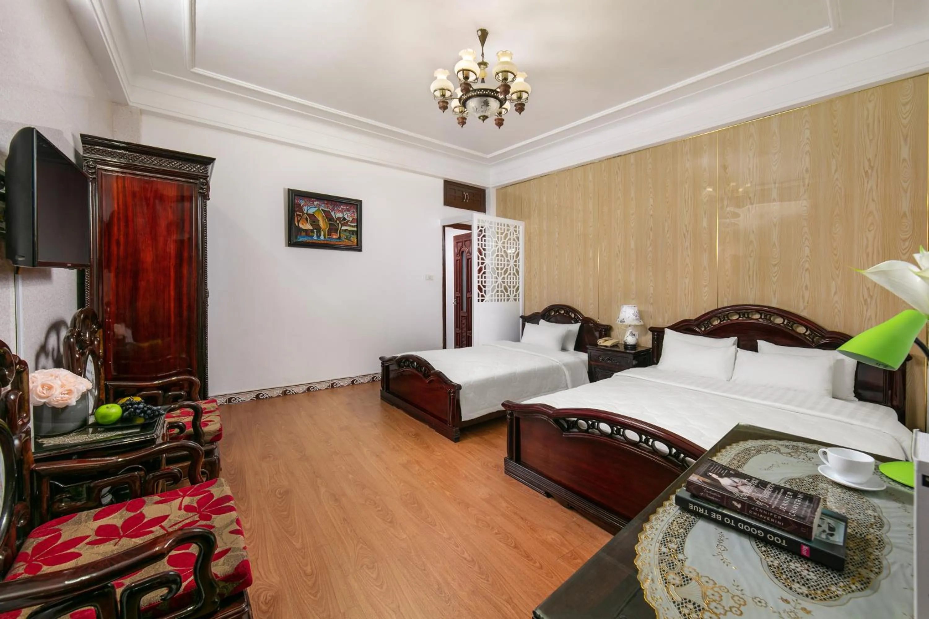 Photo of the whole room, Bed in Little Diamond Hotel