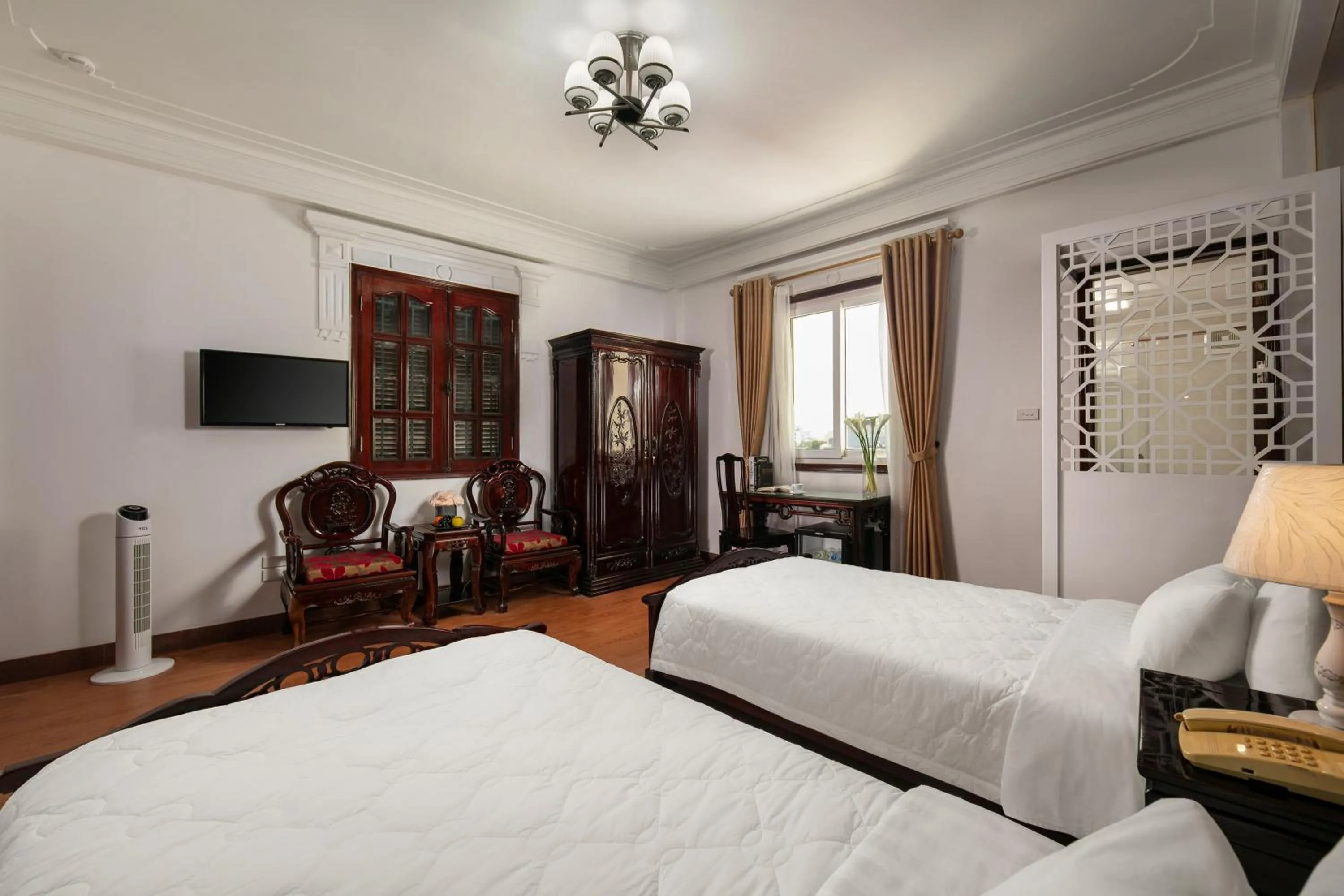 Decorative detail, Bed in Little Diamond Hotel