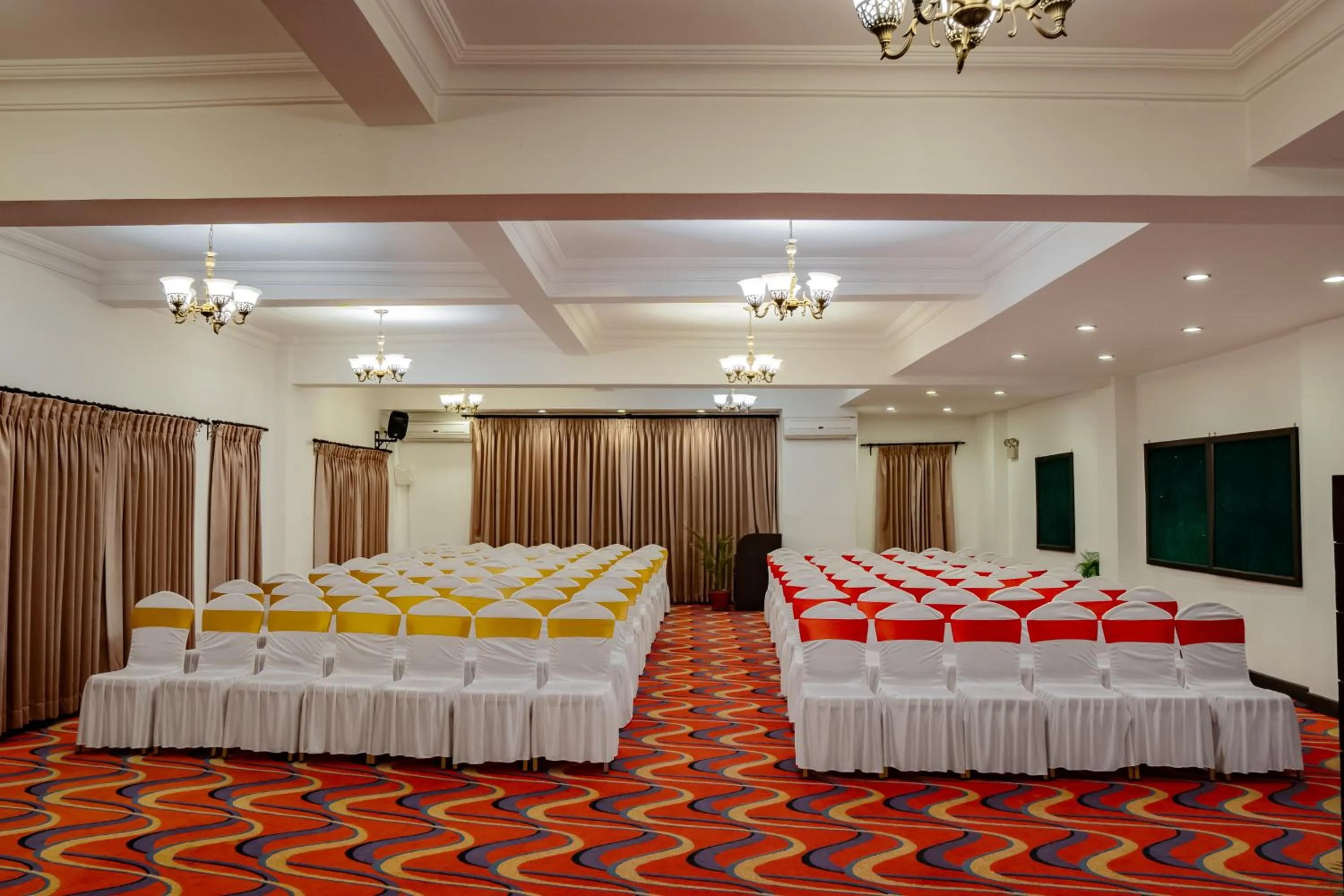 Meeting/conference room in Waterfront Resort by KGH Group