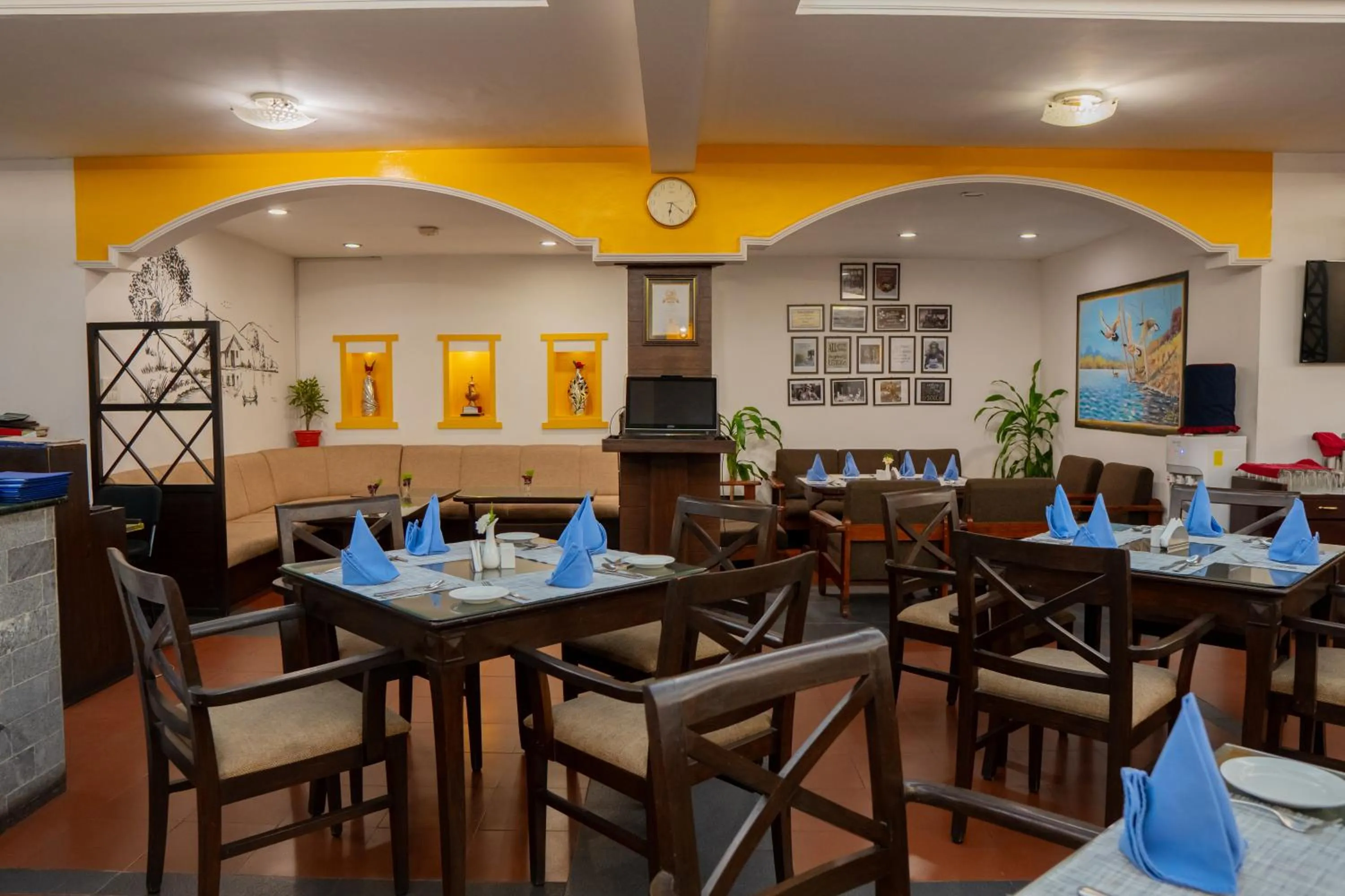 Restaurant/places to eat in Waterfront Resort by KGH Group