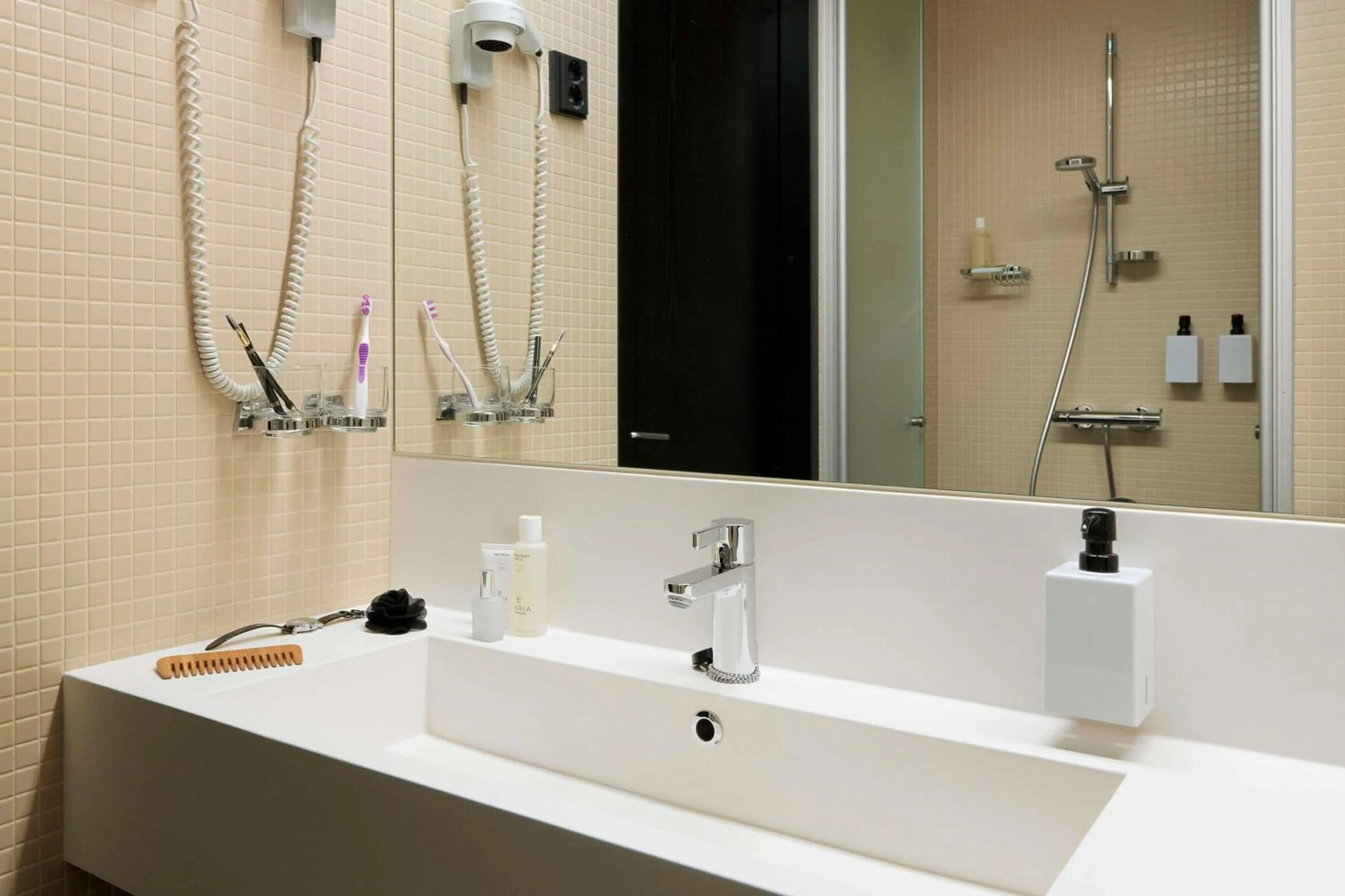 Bedroom in Scandic Paasi