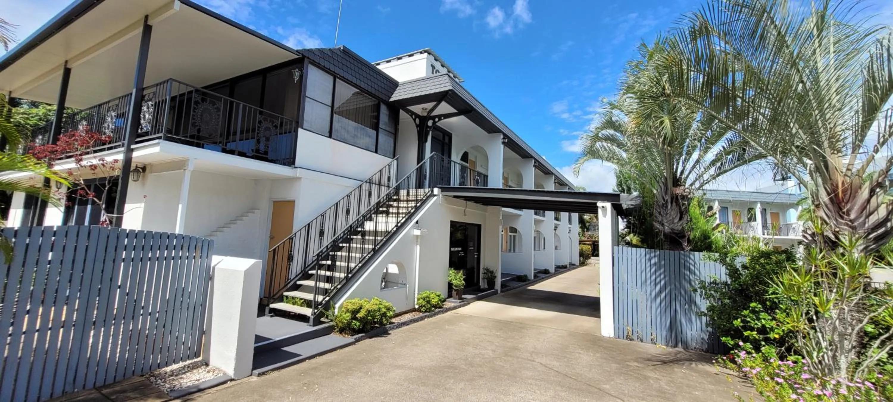 Property building in Tower Court Motel - adults only haven