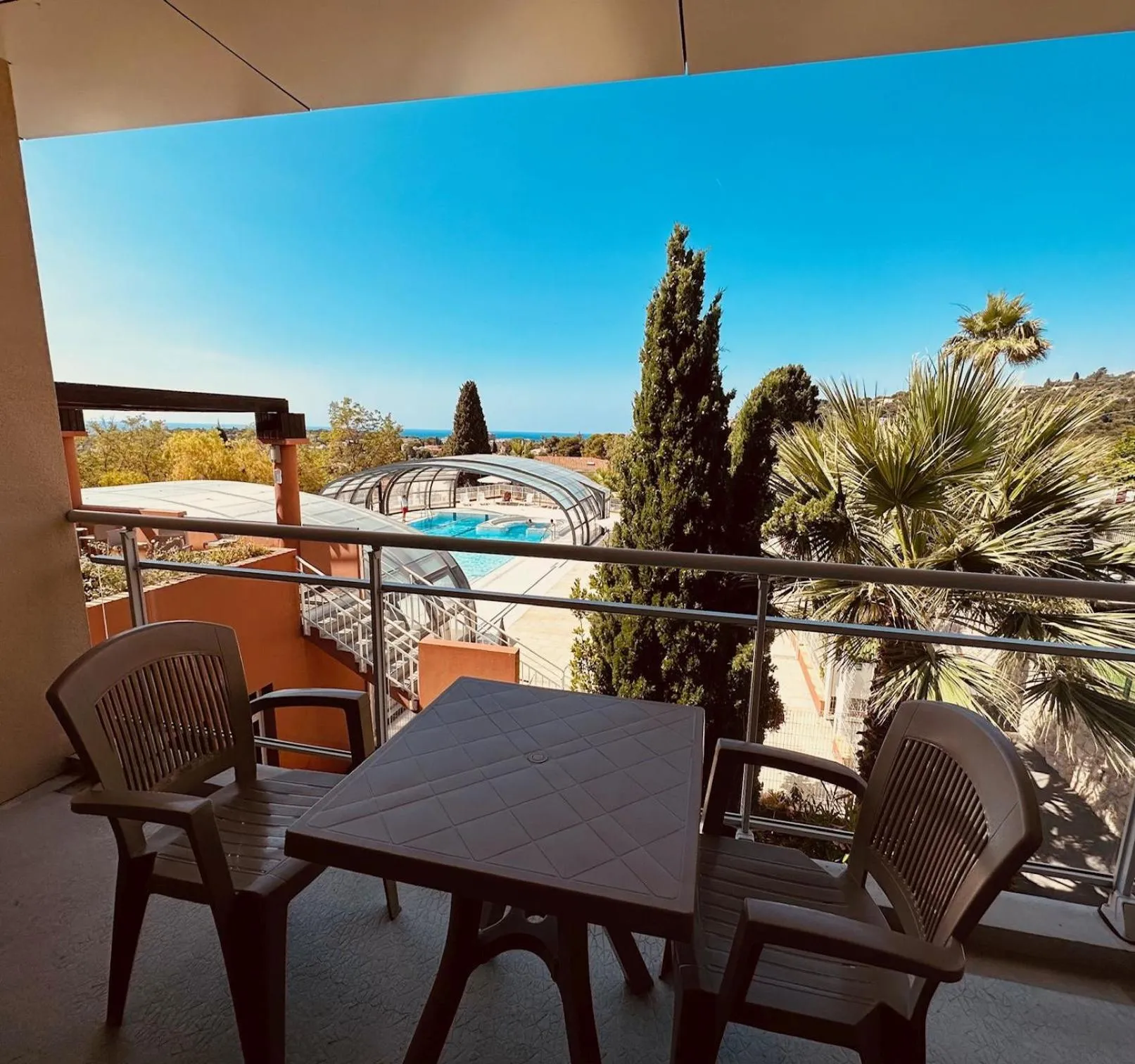 Pool view in Résidence Vacances - Azureva Roquebrune-Cap-Martin