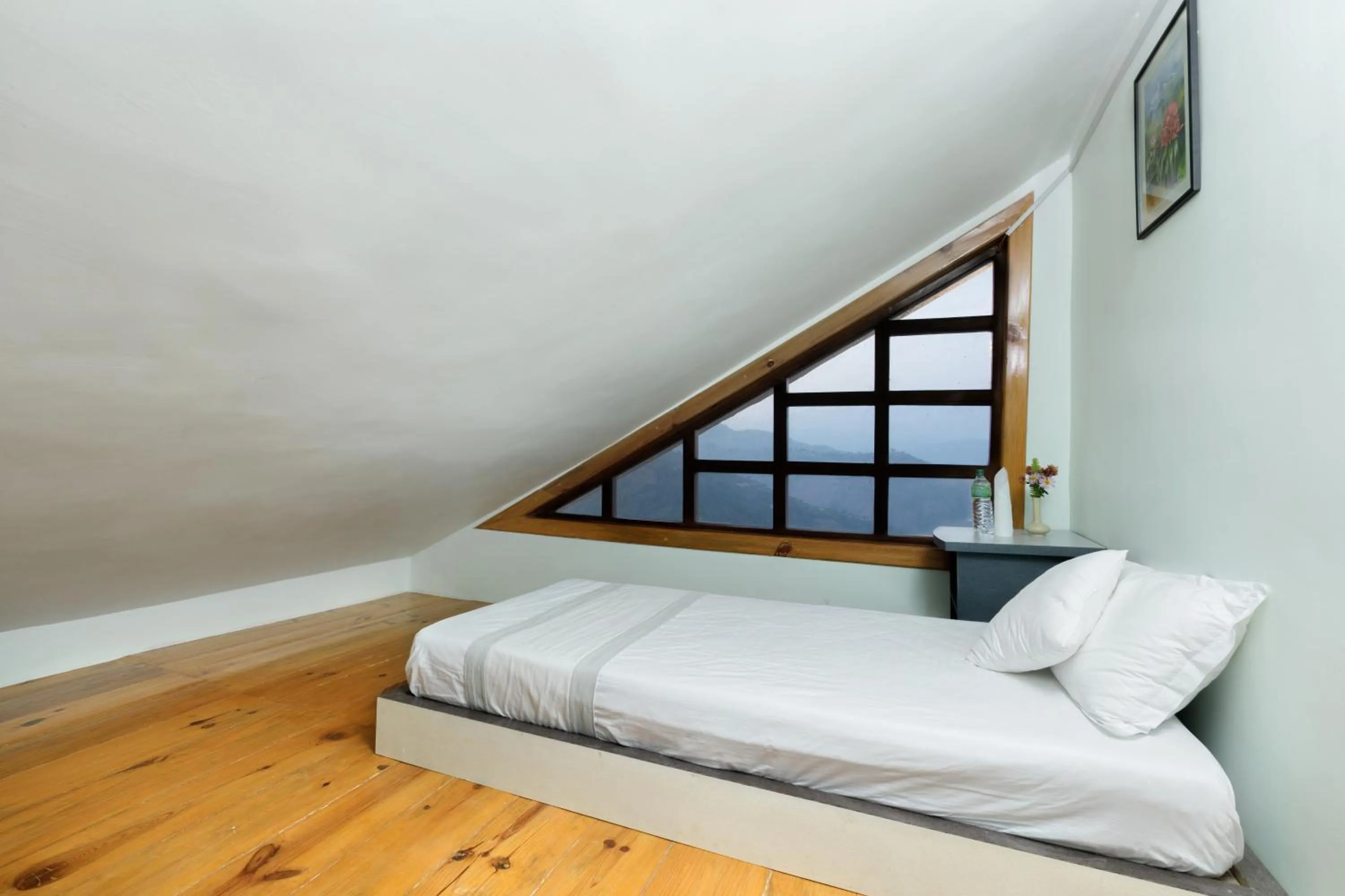 Bed in The Lapsi Tree