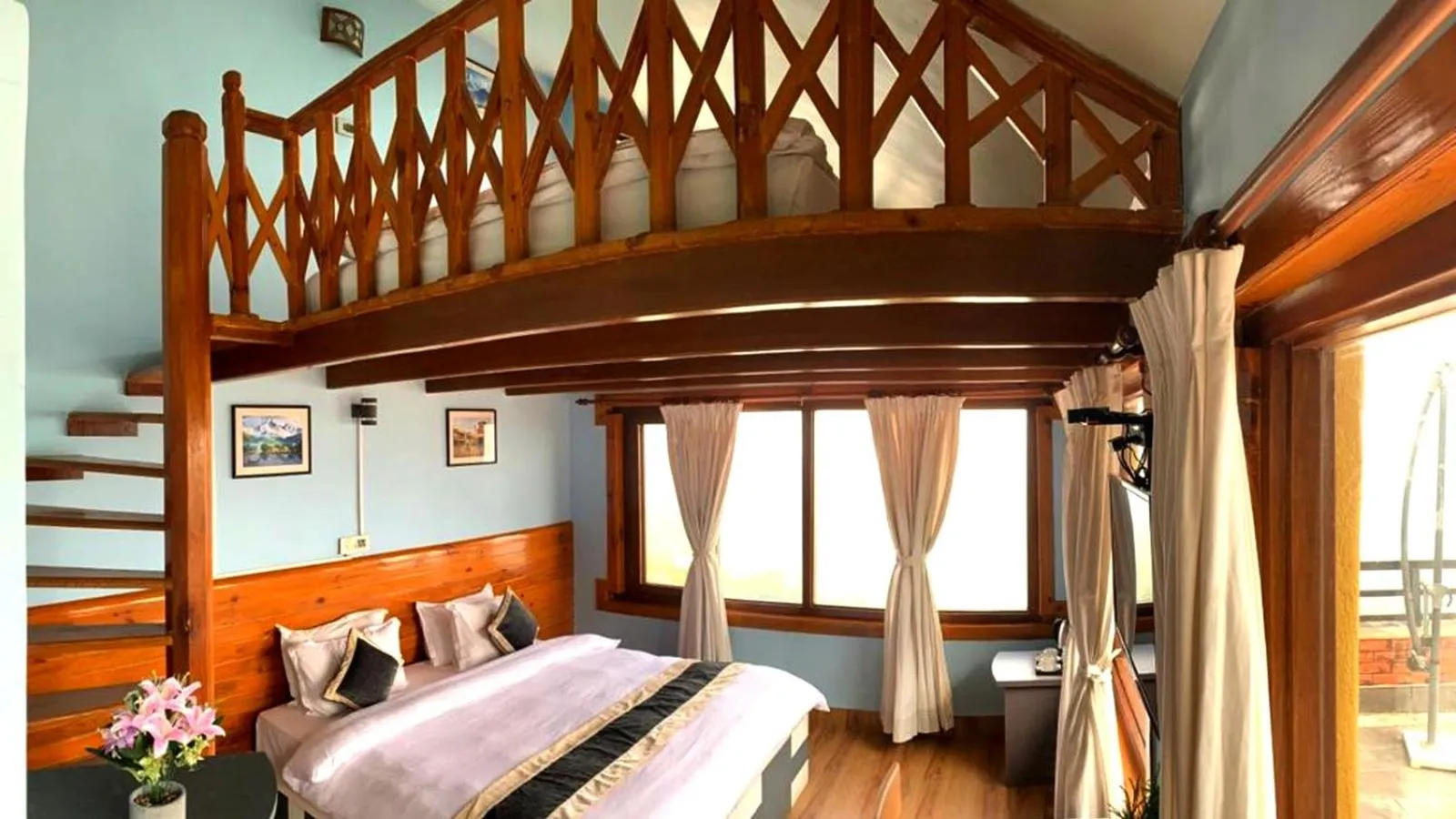 Photo of the whole room in The Lapsi Tree