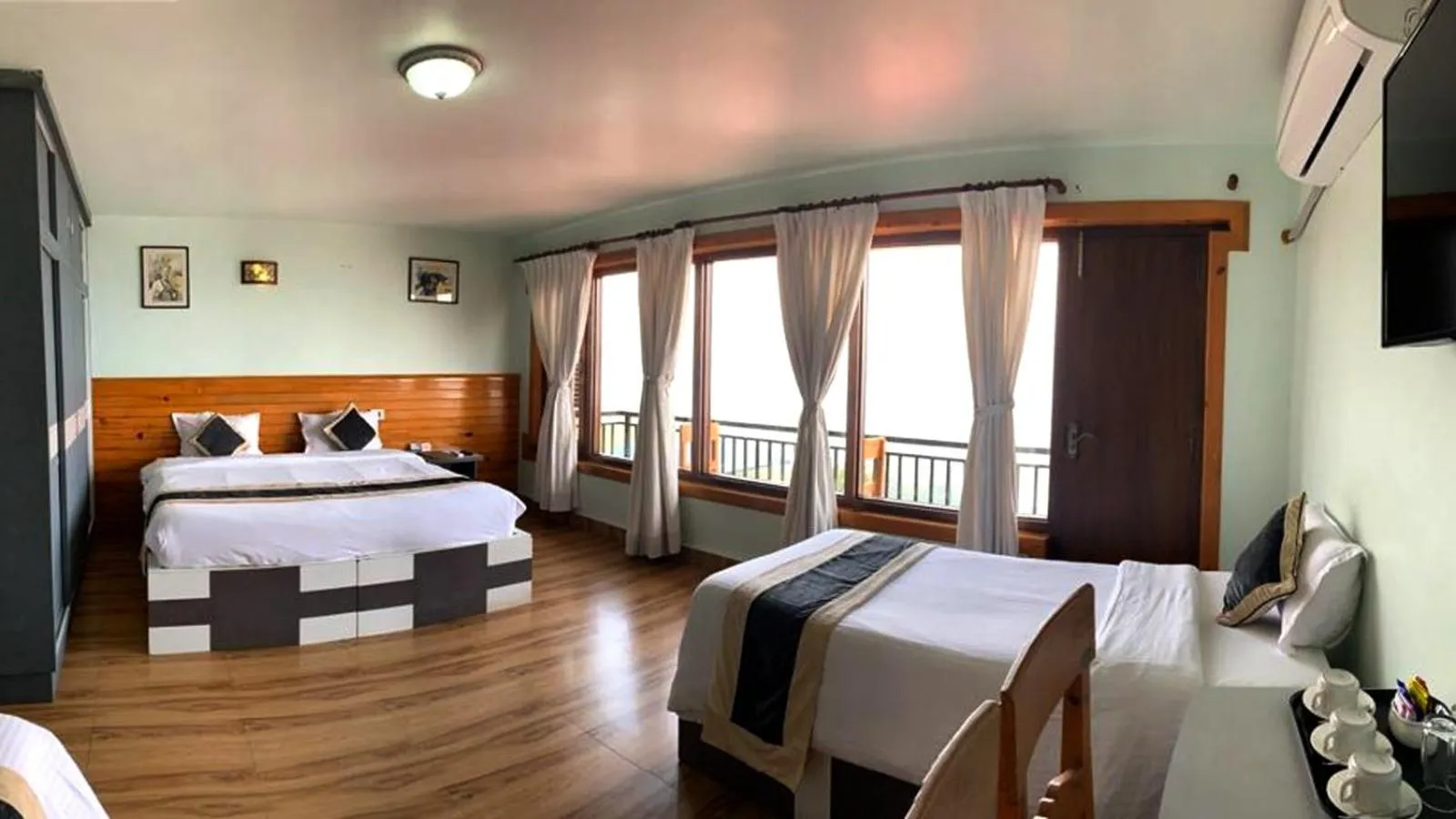 Bed in The Lapsi Tree