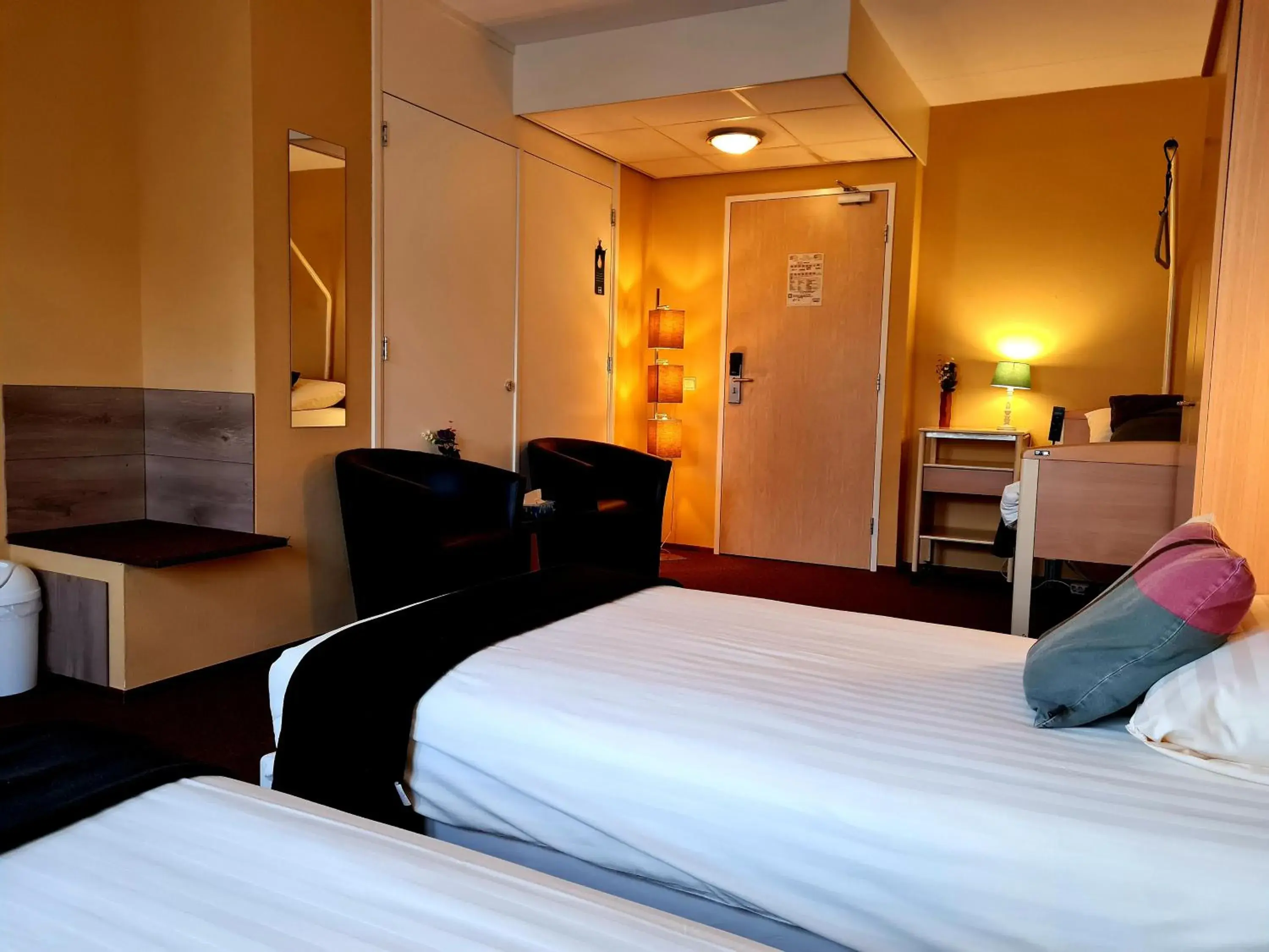 Triple Room - Disability Access in Hotel Restaurant 't Trefpunt Triple Room - Disability Access in Hotel Restaurant 't Trefpunt