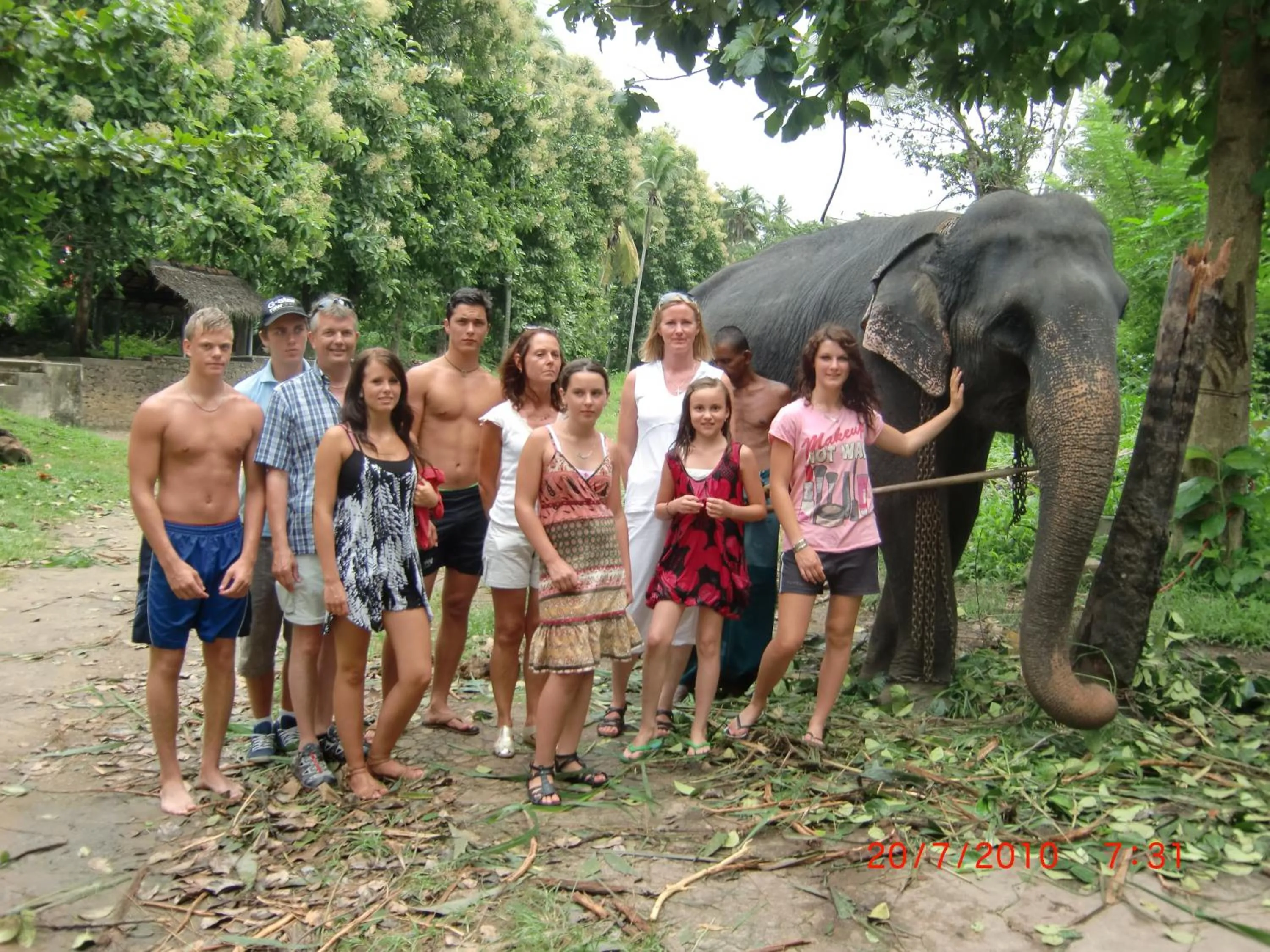 People in Shanith Guesthouse Negombo , beach road