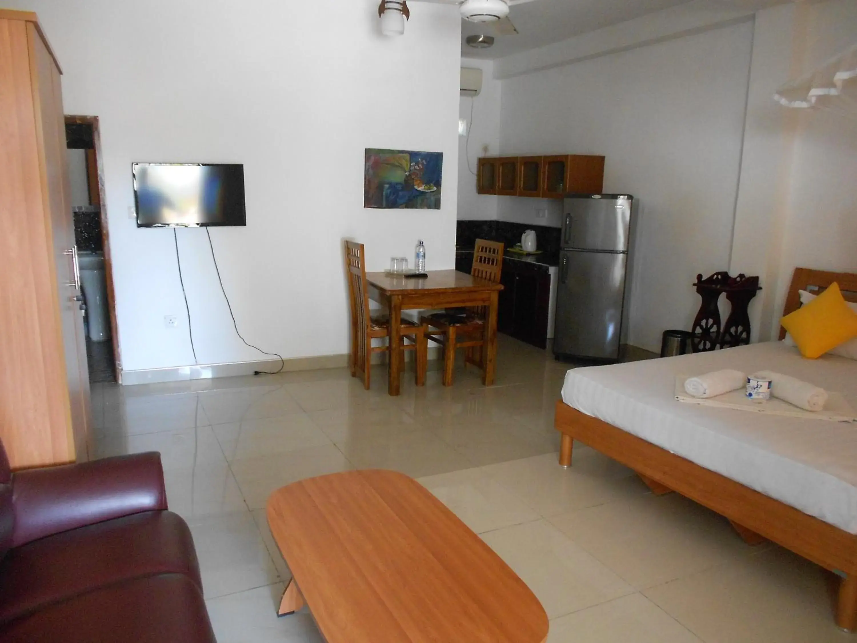 Superior Double Room in Shanith Guesthouse Negombo , beach road Superior Double Room in Shanith Guesthouse Negombo , beach road