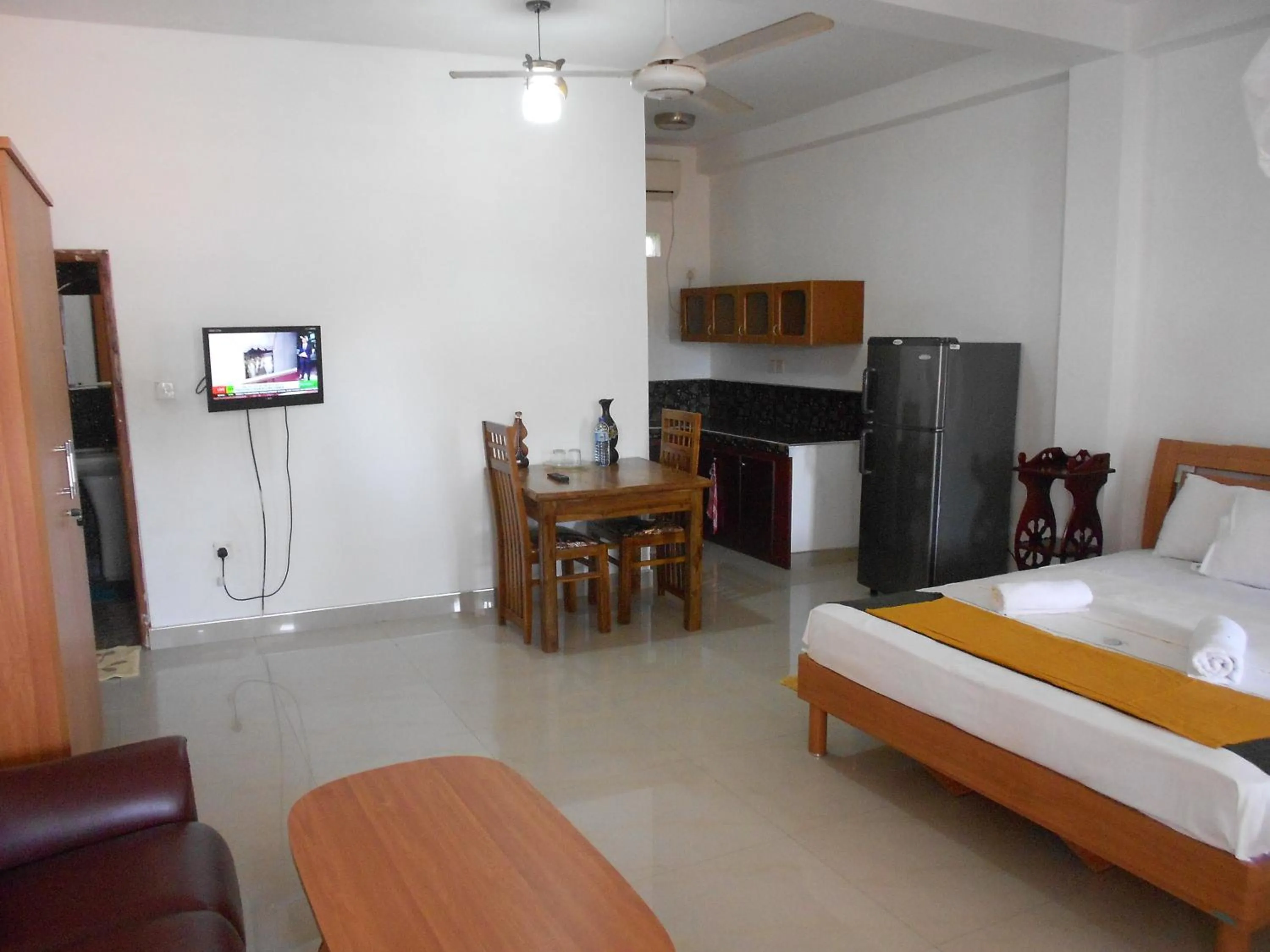 Bed in Shanith Guesthouse Negombo , beach road