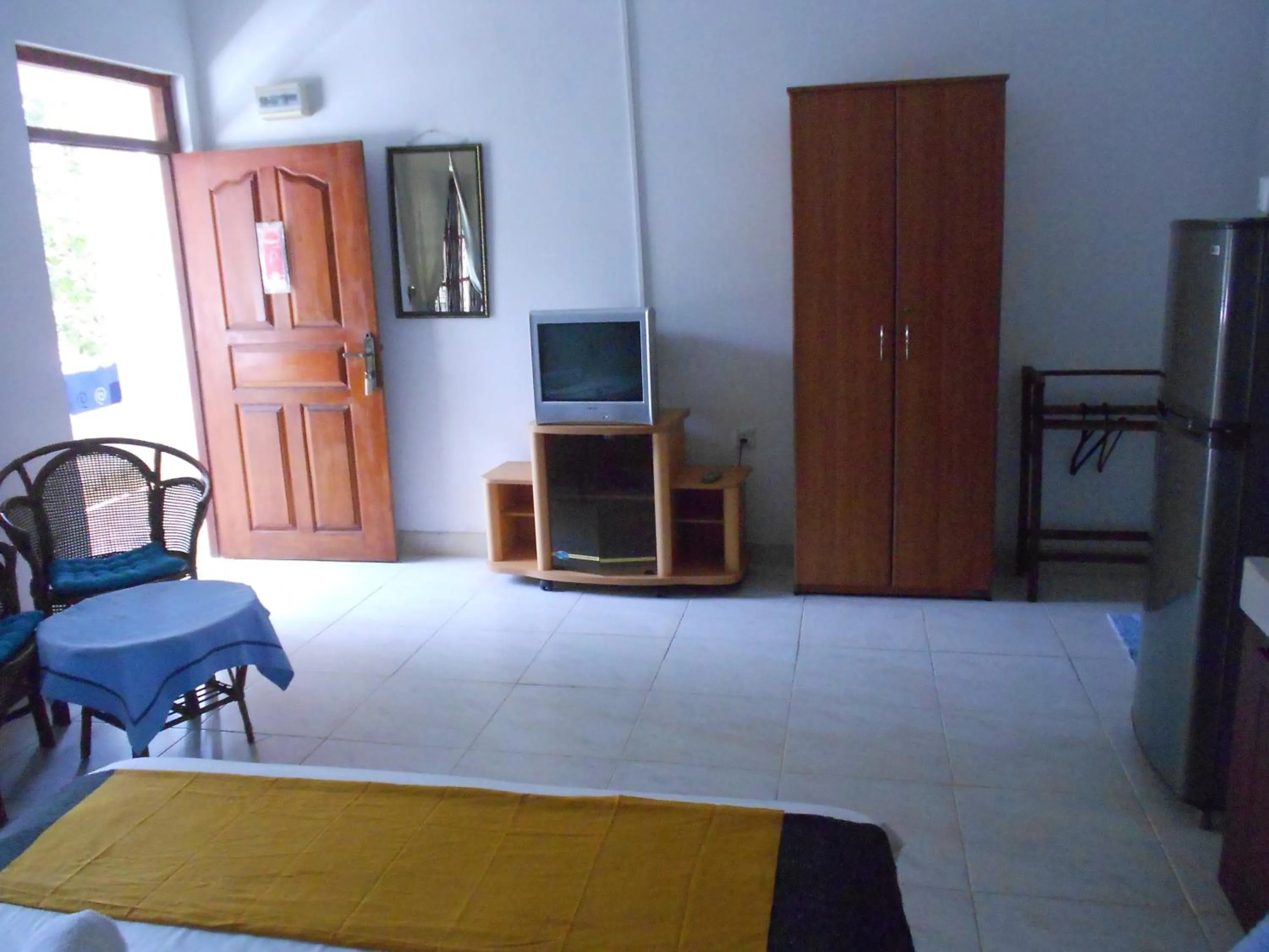 bunk bed in Shanith Guesthouse Negombo , beach road