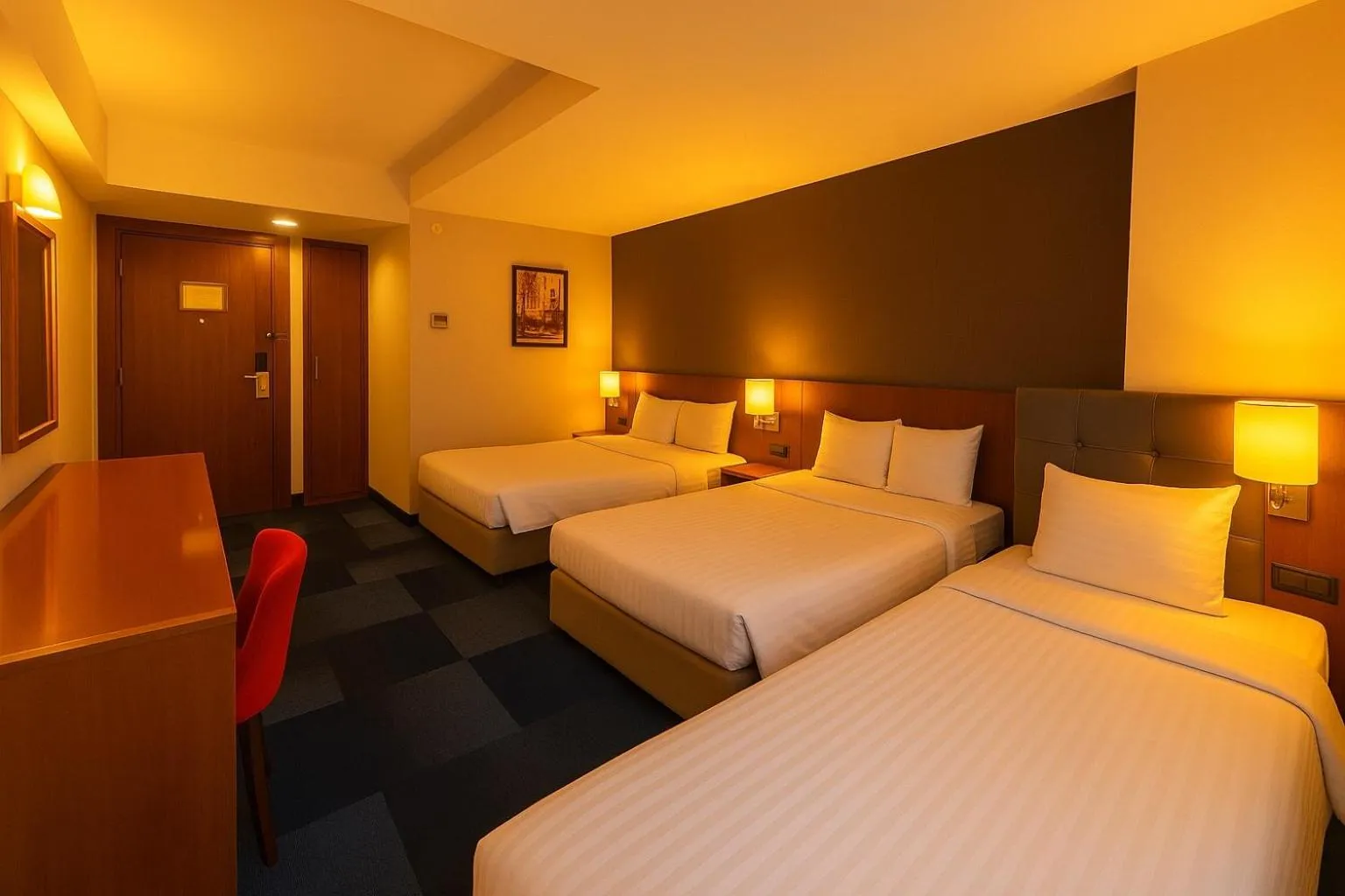 Bed in Taxim Express Bosphorus Hotel