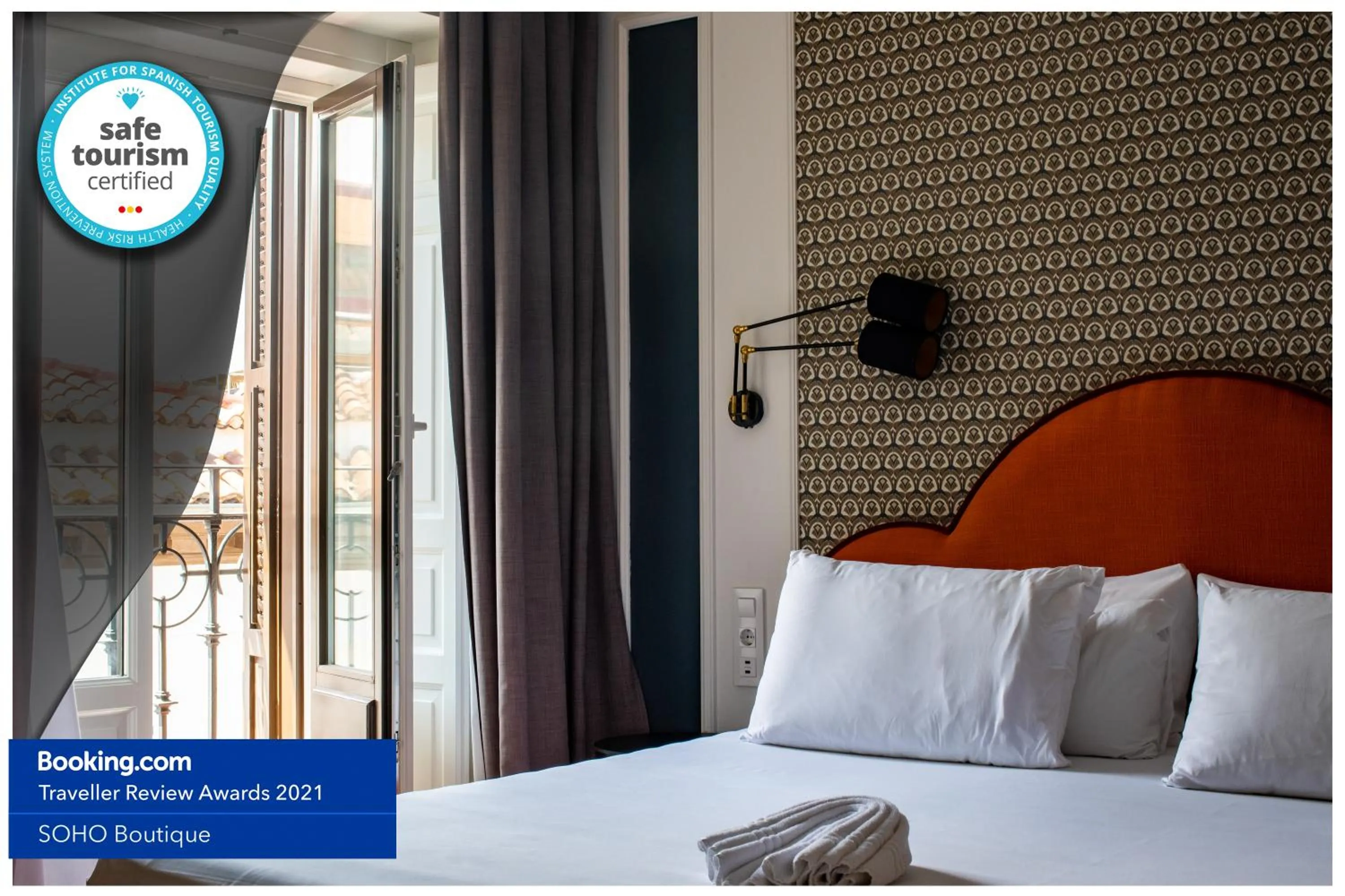 Balcony/Terrace, Bed in Soho Boutique Opera