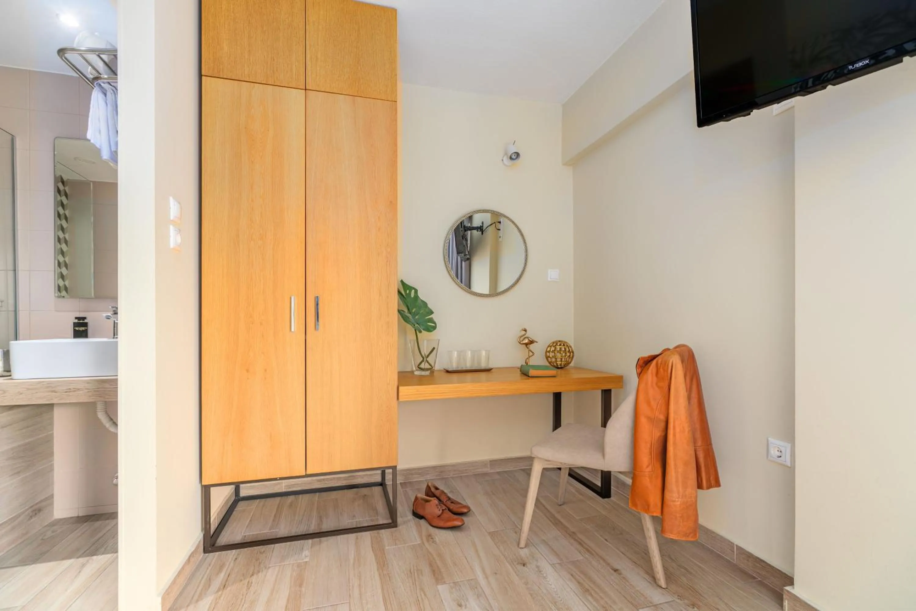 TV and multimedia in Maison 66, Riviera Hotels