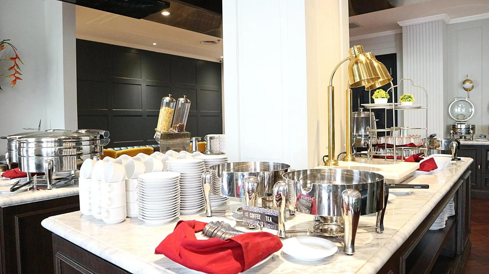 Restaurant/places to eat in Hotel Shalva Jakarta