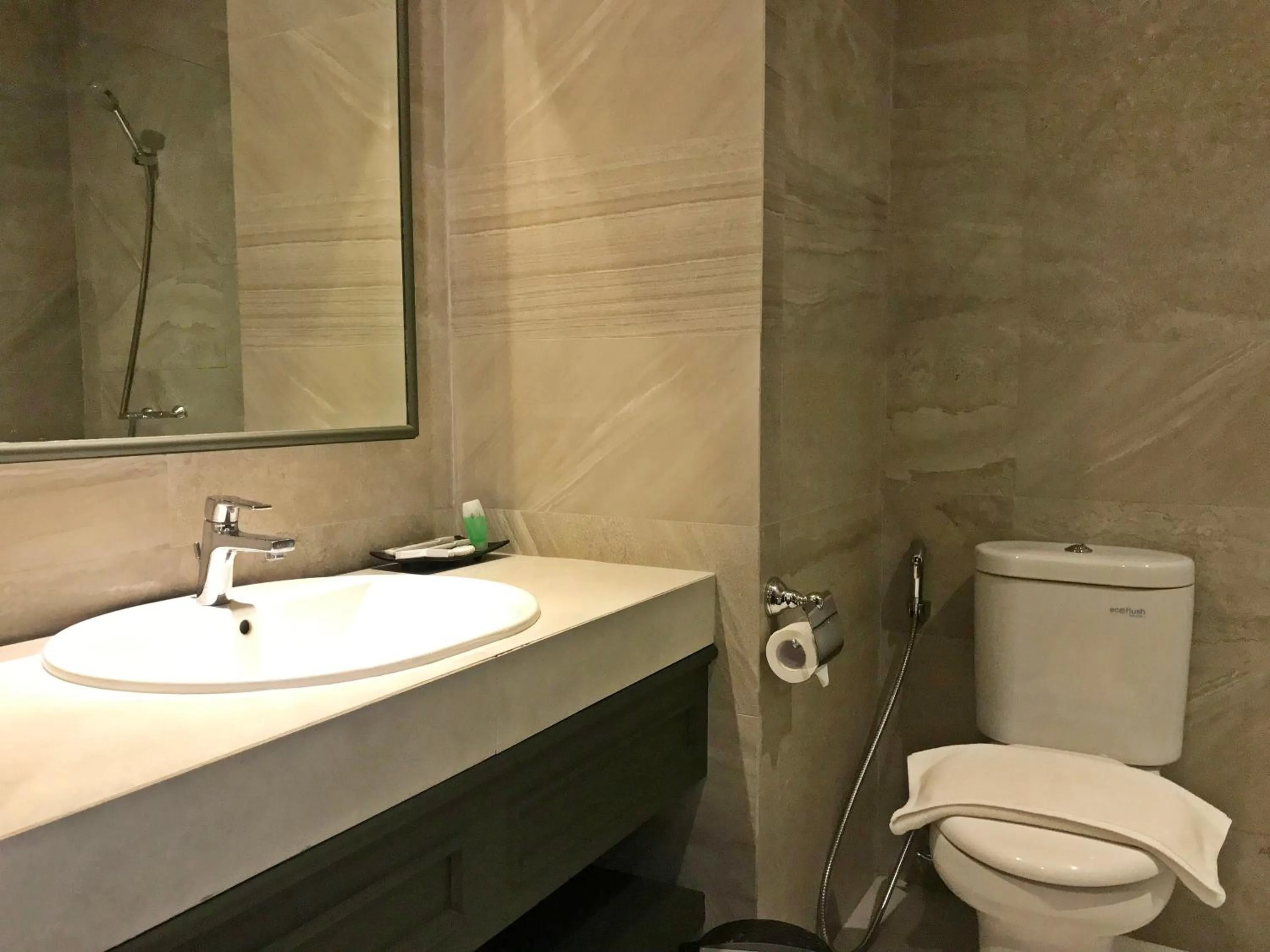 Bathroom in Hotel Shalva Jakarta