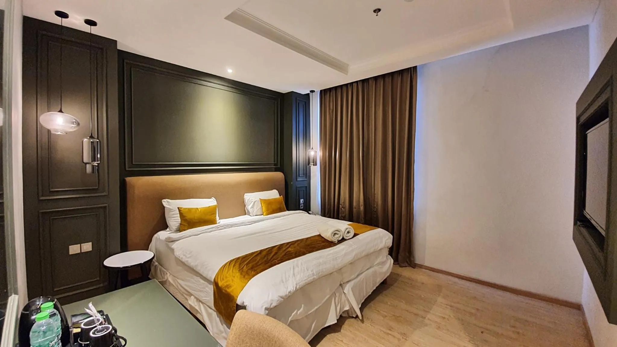 Bed in Hotel Shalva Jakarta
