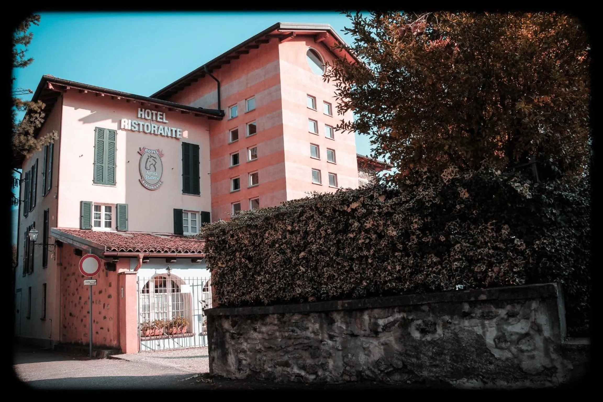 Facade/entrance in Hotel Antica Stallera