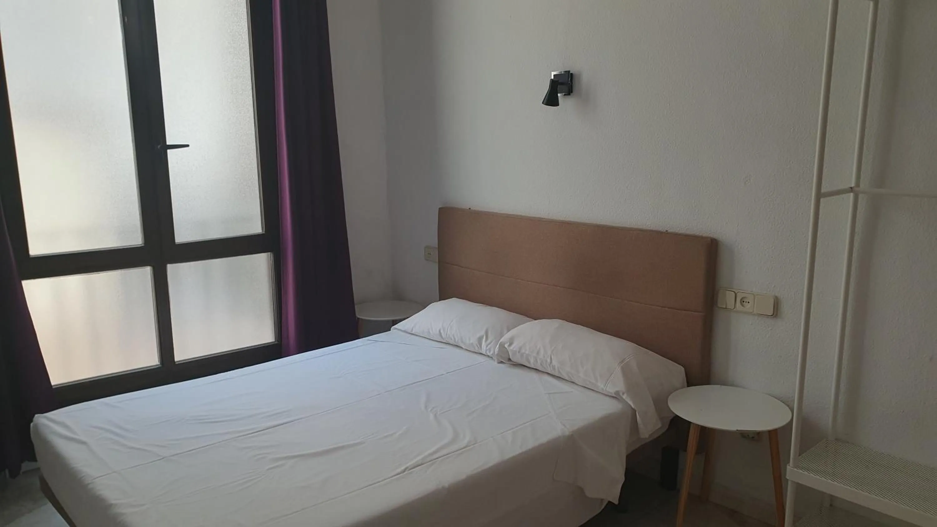 Bed in Fuencarral Kryse&Breogan