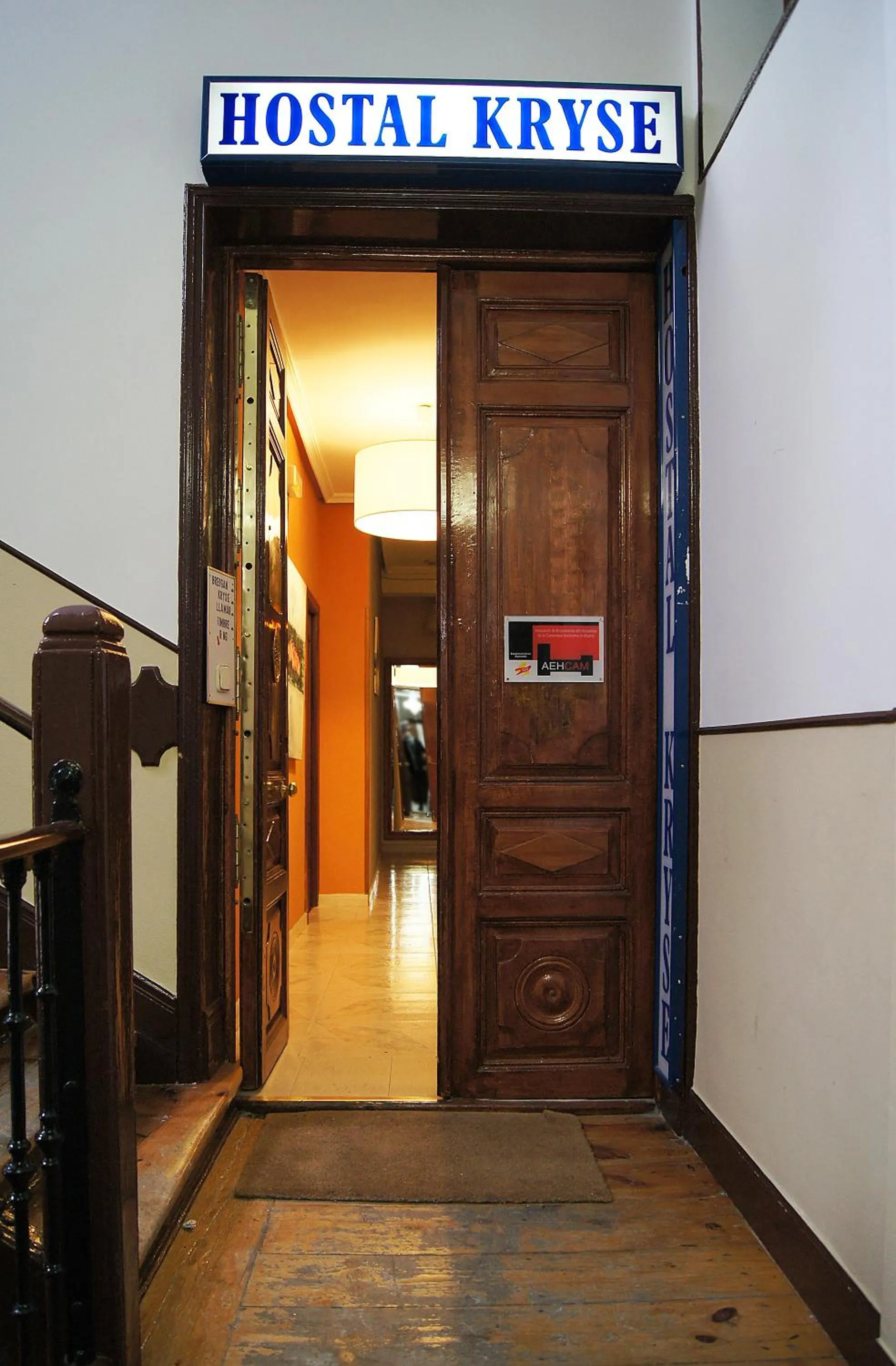 Facade/entrance in Fuencarral Kryse&Breogan