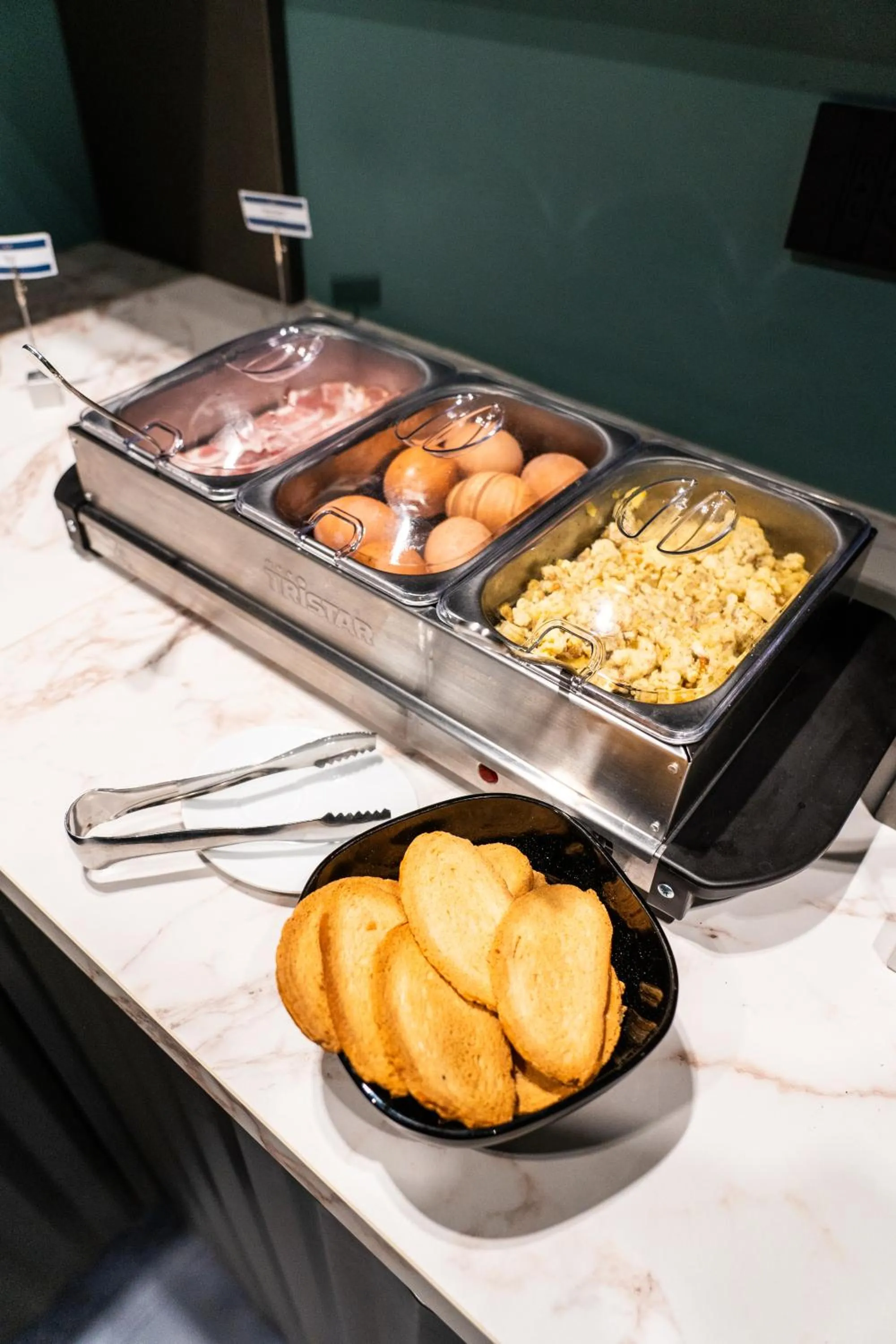 Food and drinks in Relais sul Mare Boutique Hotel